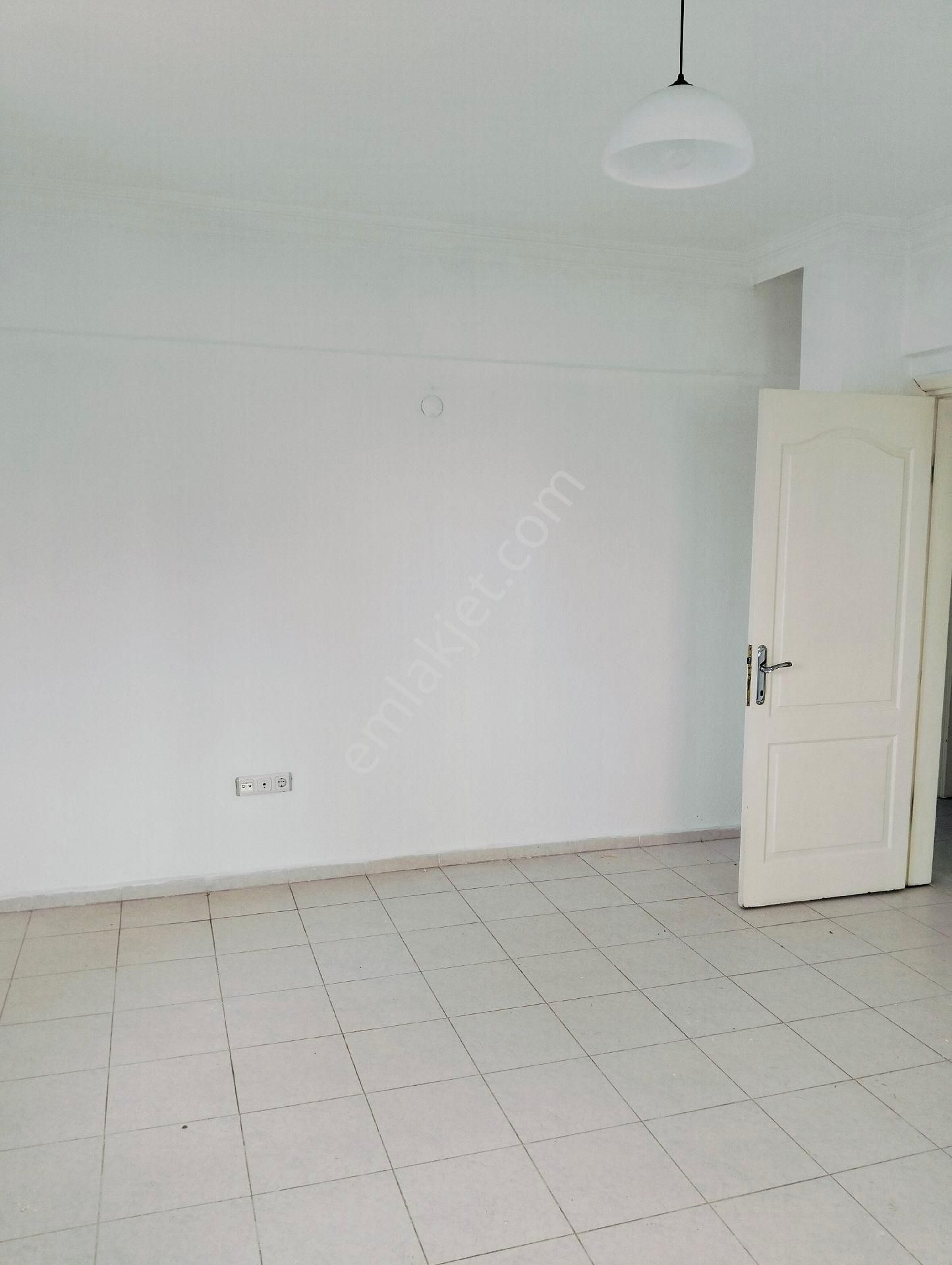 Babataşında Kordona Denize Yakın 2+1 Kiralık Daire - Görsel 11