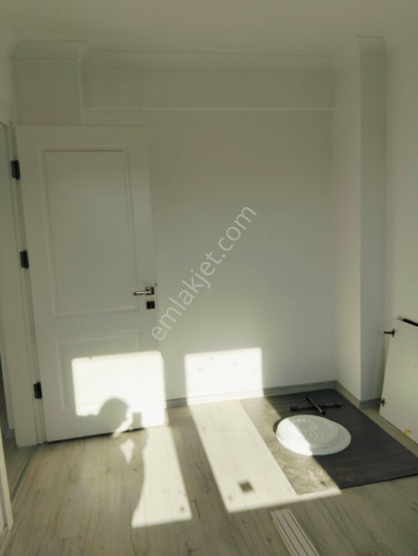 Yenimahallede 1+1 Kiralık Daire - Görsel 7