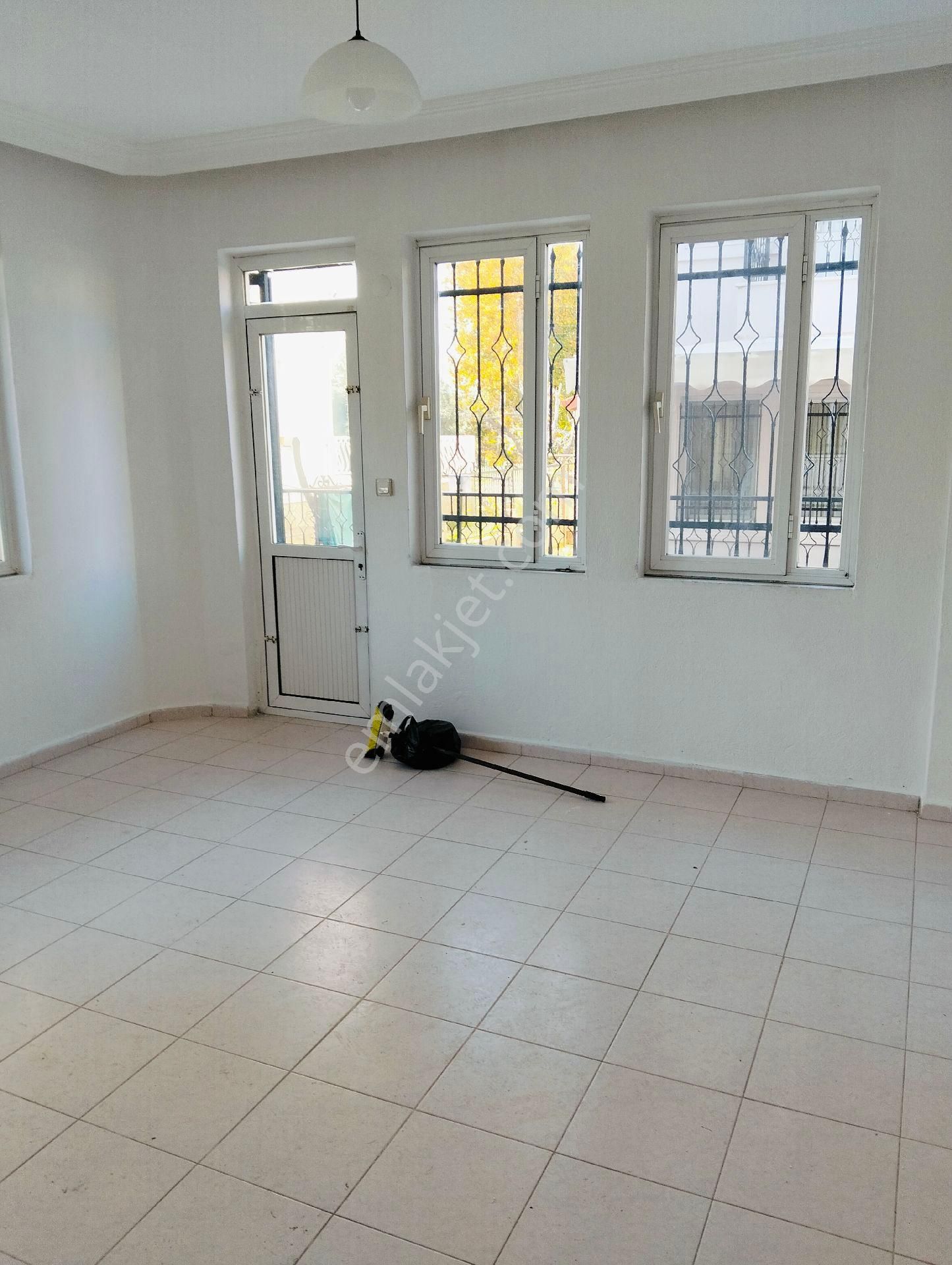 Babataşında Kordona Denize Yakın 2+1 Kiralık Daire - Görsel 13