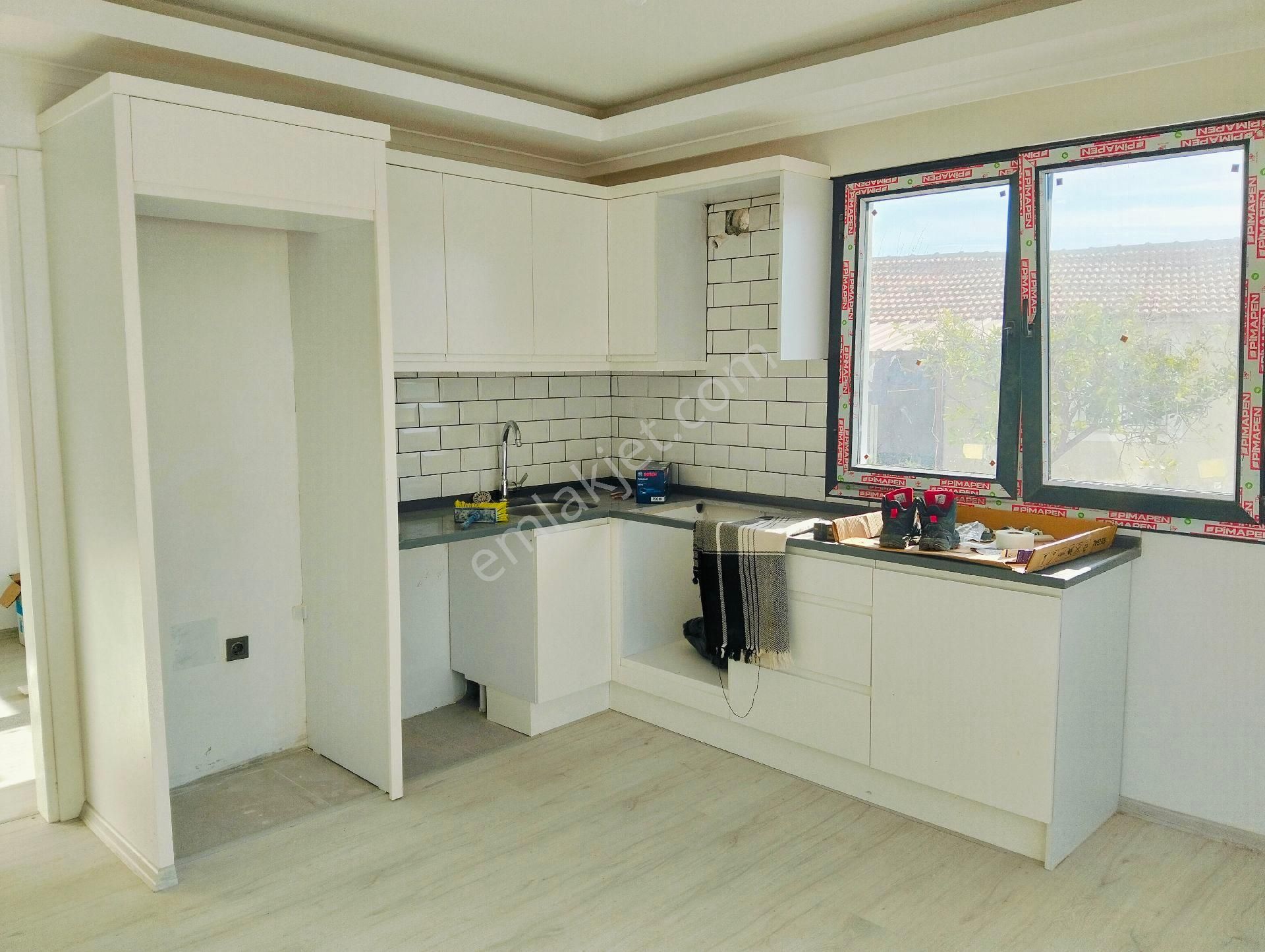 Yenimahallede 1+1 Kiralık Daire - Görsel 16