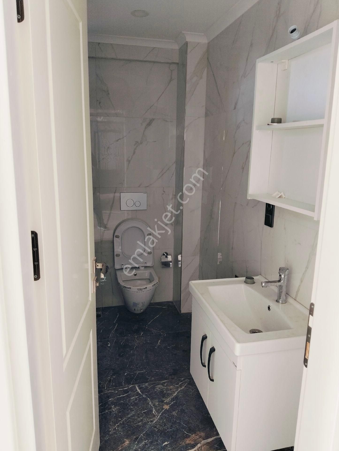 Yenimahallede 1+1 Kiralık Daire - Görsel 23