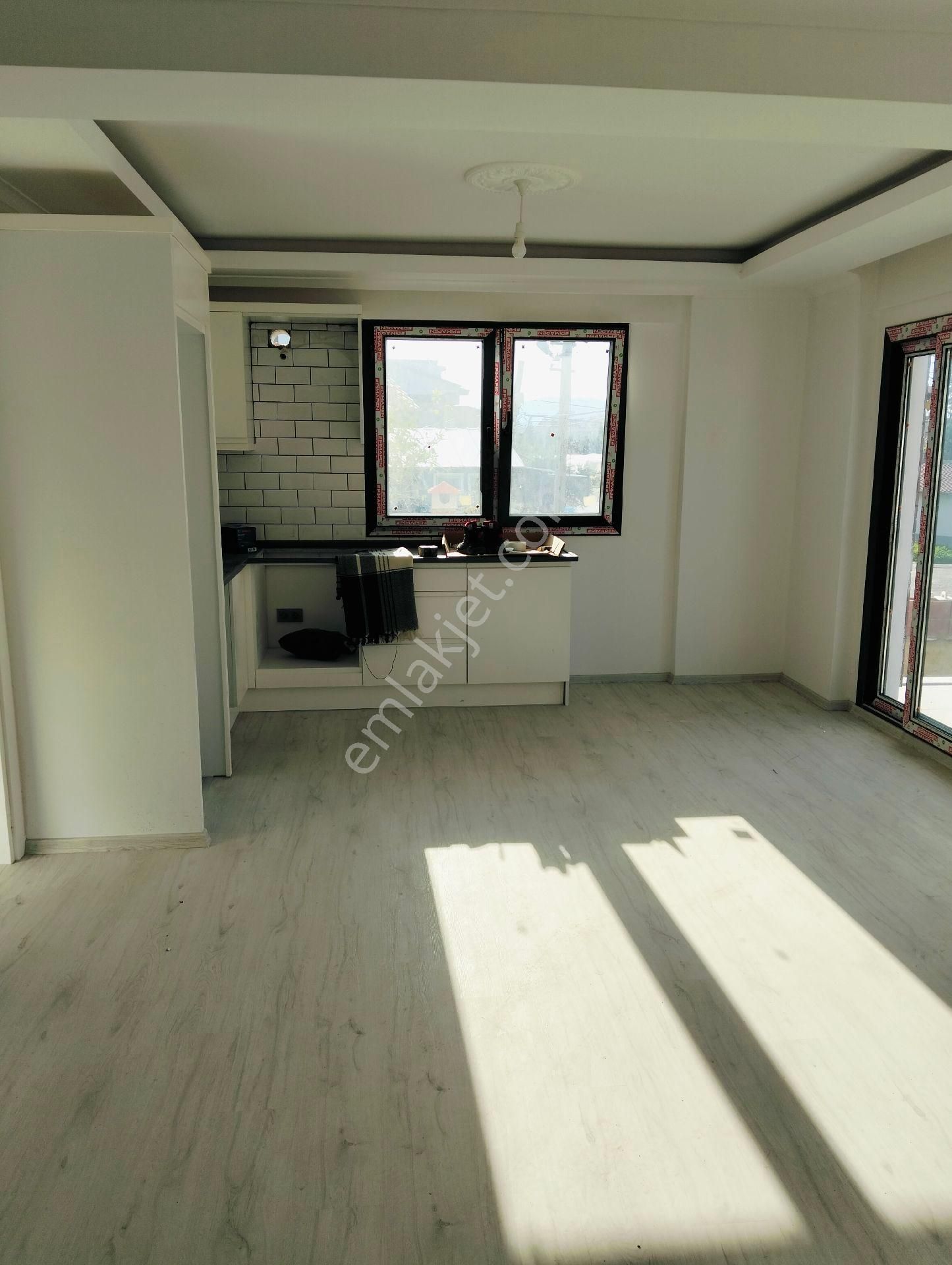 Yenimahallede 1+1 Kiralık Daire - Görsel 18