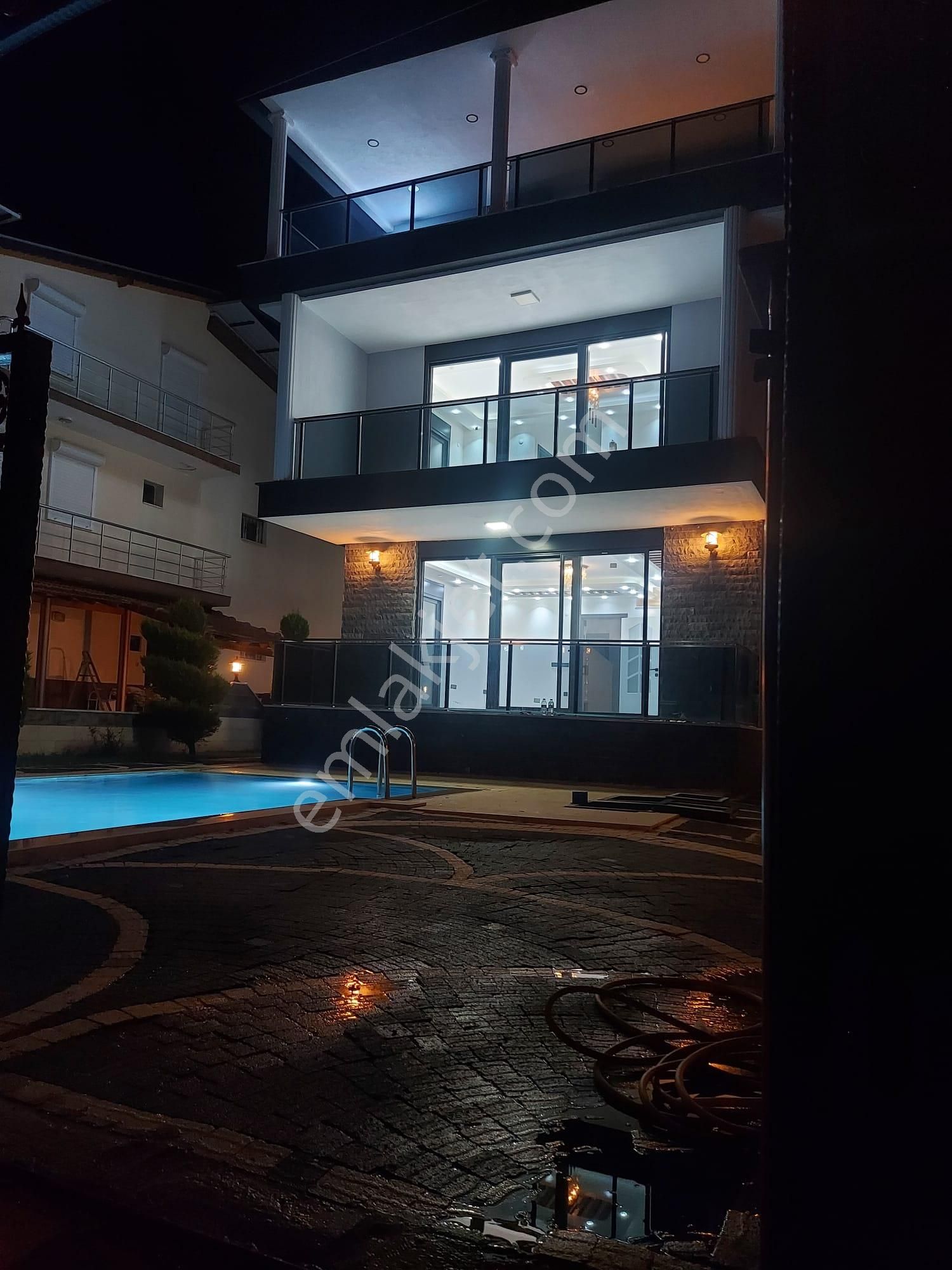 Aydın Didim Fevzipaşa Satılık 5+2 Havuzlu Çok Lüks Akıllı Ev Sistemli Bahçeli Müstakil Villa - Görsel 21