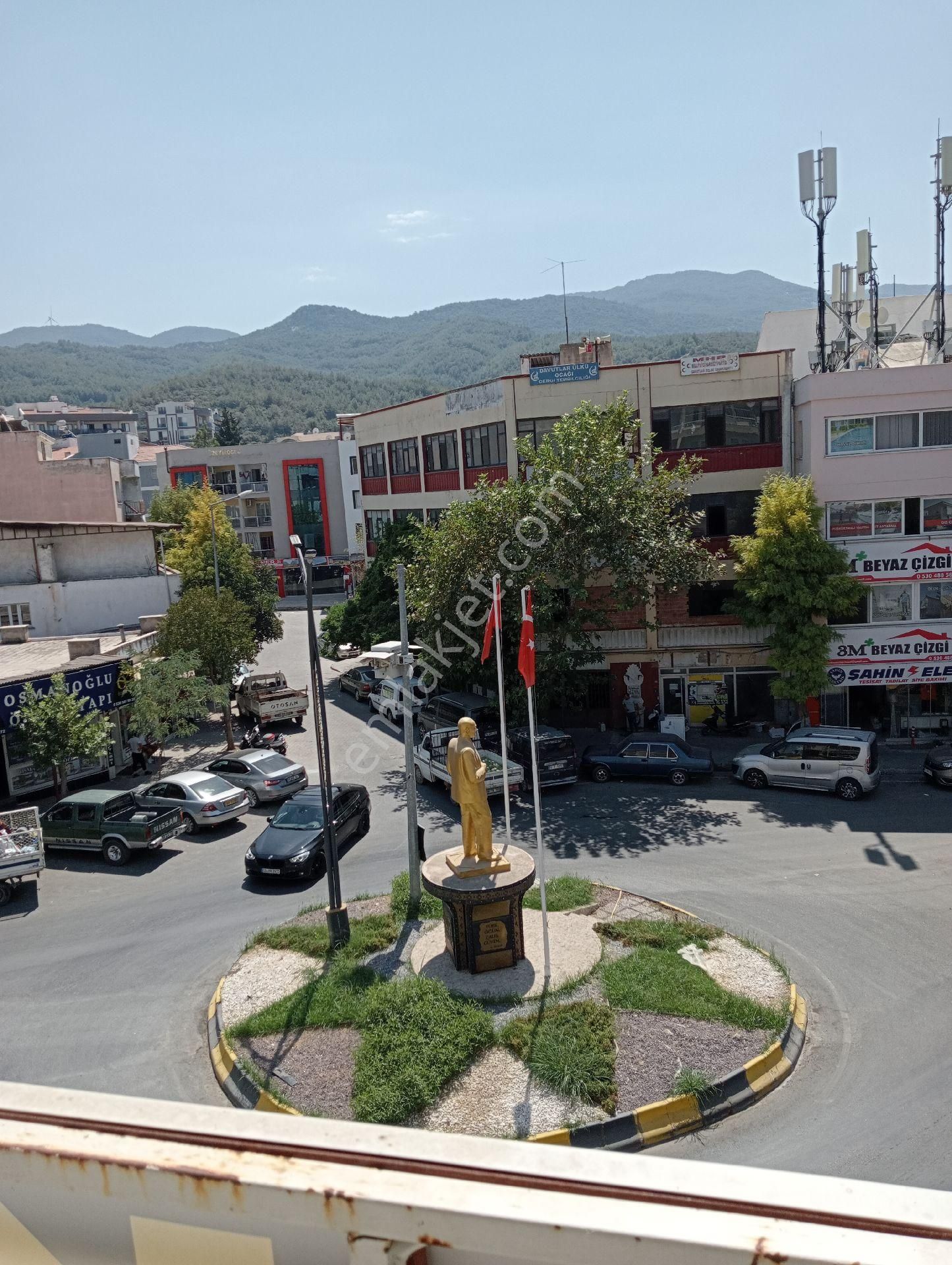 Davutlar Atatürk Anıtına Cepheli 3+1 Ara Kat Davutlar/kuşadası