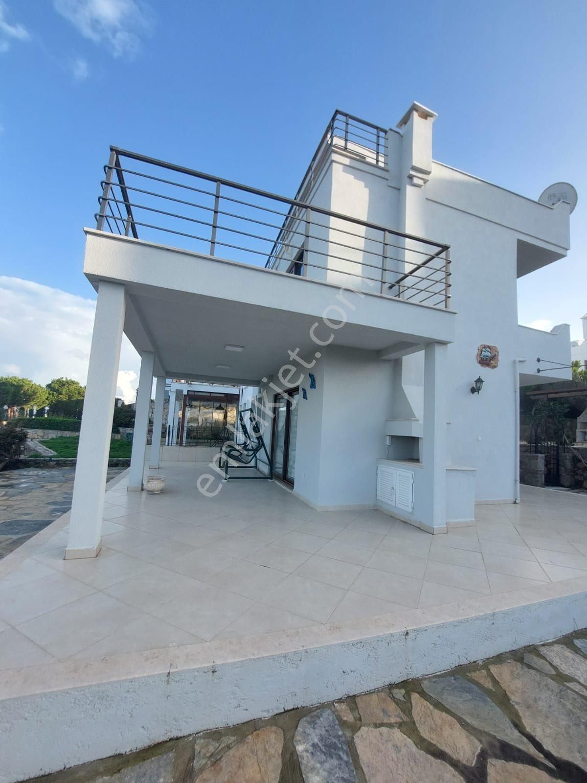 Türkbükü Sanatçılar Sitesi En Ön Sırada Full Deniz Manzaralı Yeni Yapıılı Villa - Görsel 12