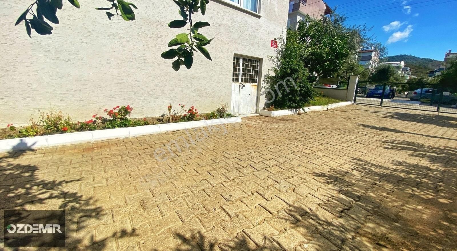 Balıkesir Edremit Satılık Depo Altınoluk / Yağcılarda 50 M2 Özdemir'den Satılık Depo