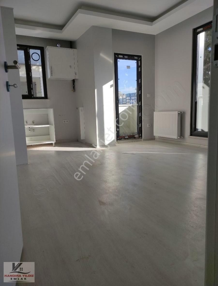 Üsküdar Cumhuriyet Kiralık Daire Cumhuriyet Yanyol 2+1 Amerikan Mutfak Sıfır Asansör Daire