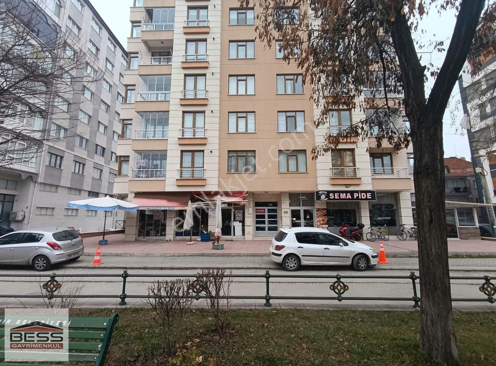 Odunpazarı Gökmeydan Kiralık Dükkan & Mağaza Bess'den Gökmeydan Mah. Ulus Caddesi Üzerinde Kiralık İş Yeri