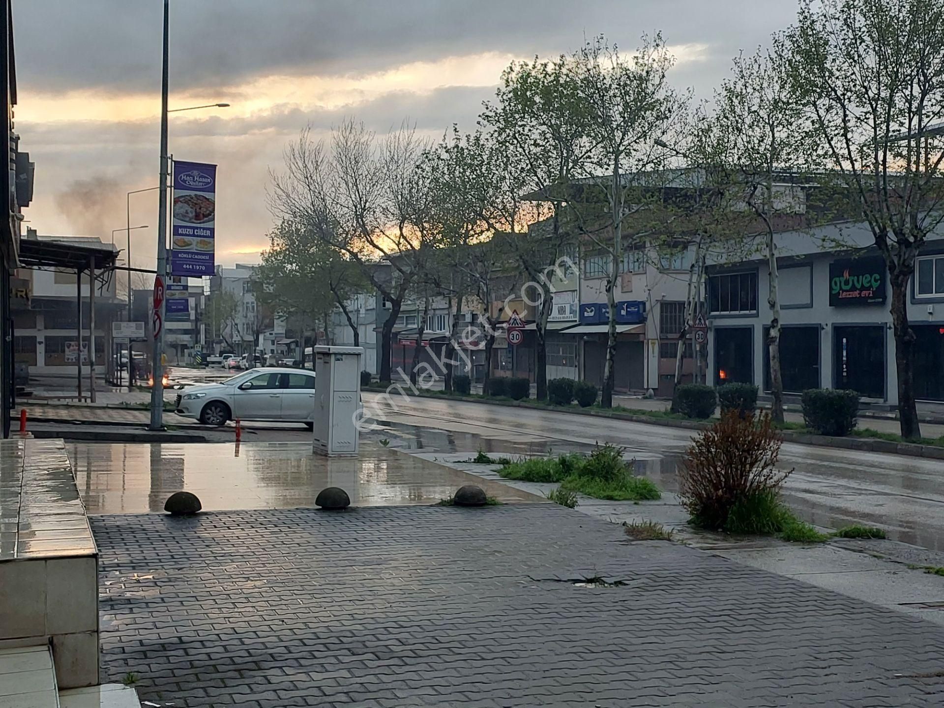 Bursa Yıldırım Vişne Tic.bölgesinde Satılık Üçkatlı 108m2 Dükkan - Görsel 4