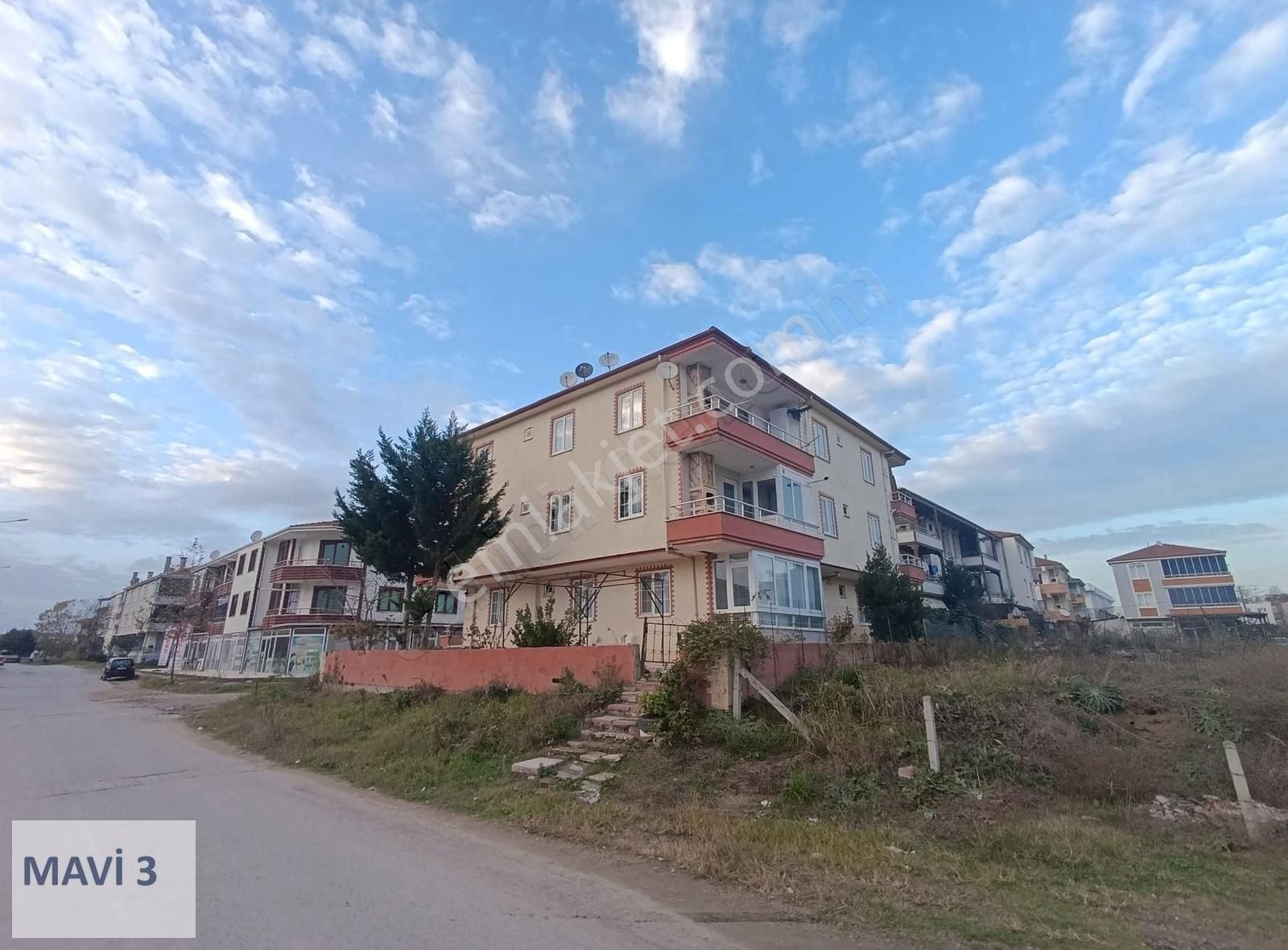 Karasu Yalı Satılık Daire Remax Mavi'den Karasu'da Plaja 500 Mt 2+1 Bahçe Katı Daire