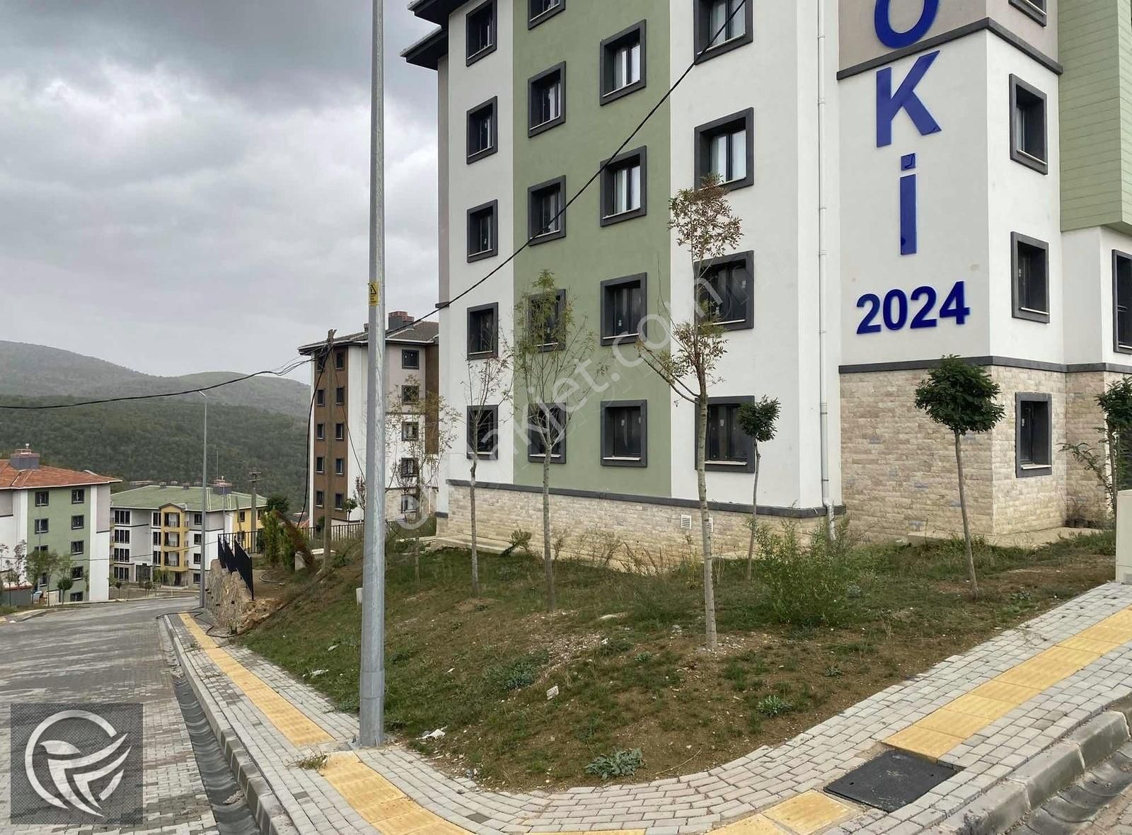 İzmit Sekbanlı Kiralık Daire Gürel Emlak'tan İzmit Sekbanlı'da Üniversite Hastanesi Yanında