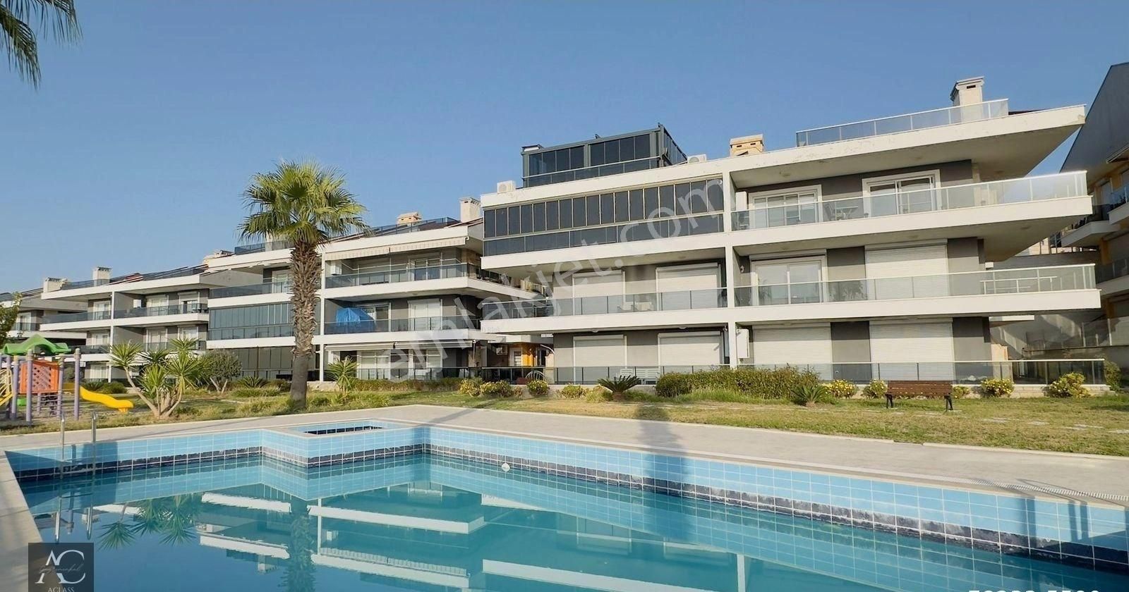 Aydın Kuşadası Satılık Residence Butik Bır Sıte Icerısınde-sahıle Yakın-denız Manzaralı-sosyal Donanımlı-lüx- Esyalı-bahçe Dublex