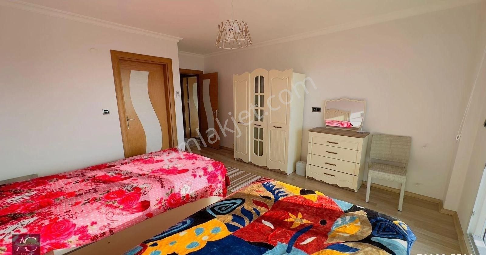 Kuşadası Kadınlar Denizi Satılık Residence Butik Bır Sıte Icerısınde-sahıle Yakın-denız Manzaralı-sosyal Donanımlı-lüx- Esyalı-bahçe Dublex