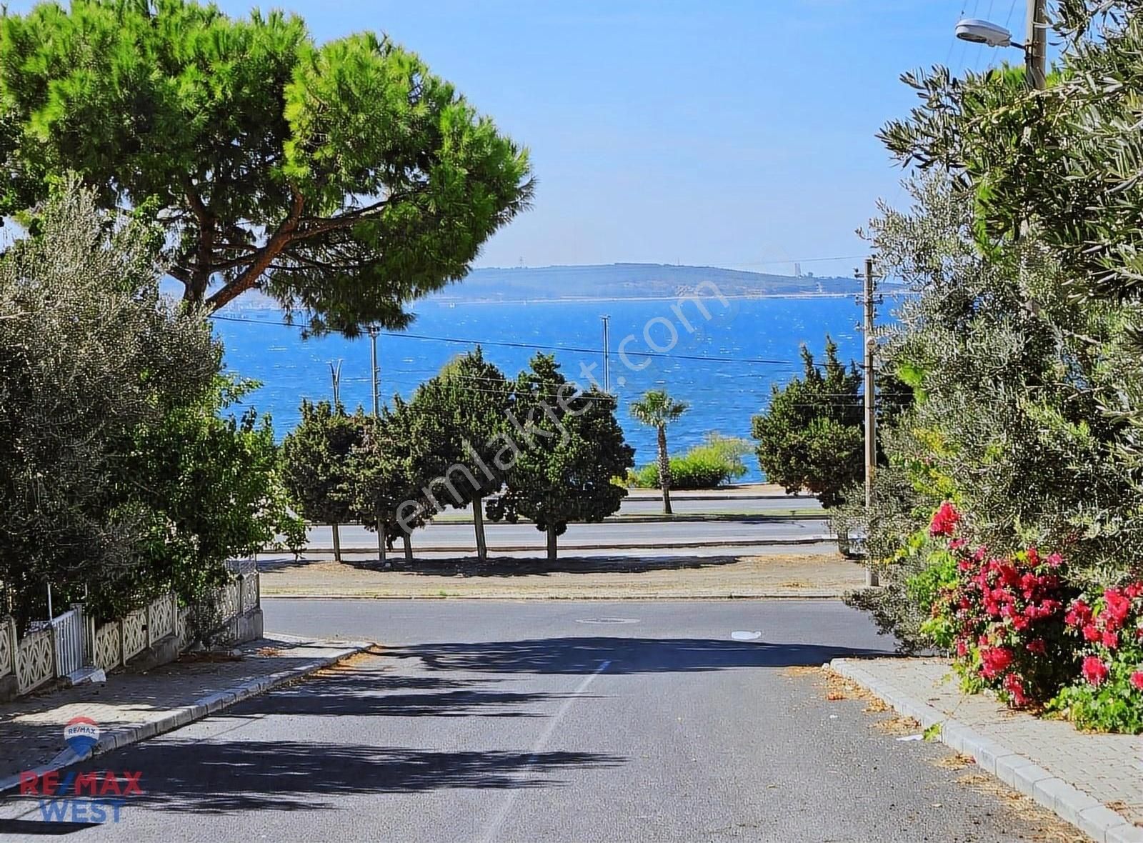 Aliağa Yalı Satılık Villa İmarlı Aliağa Yalı Mahallesi'nde Deniz Manzaralı Satılık İmarlı Arsa