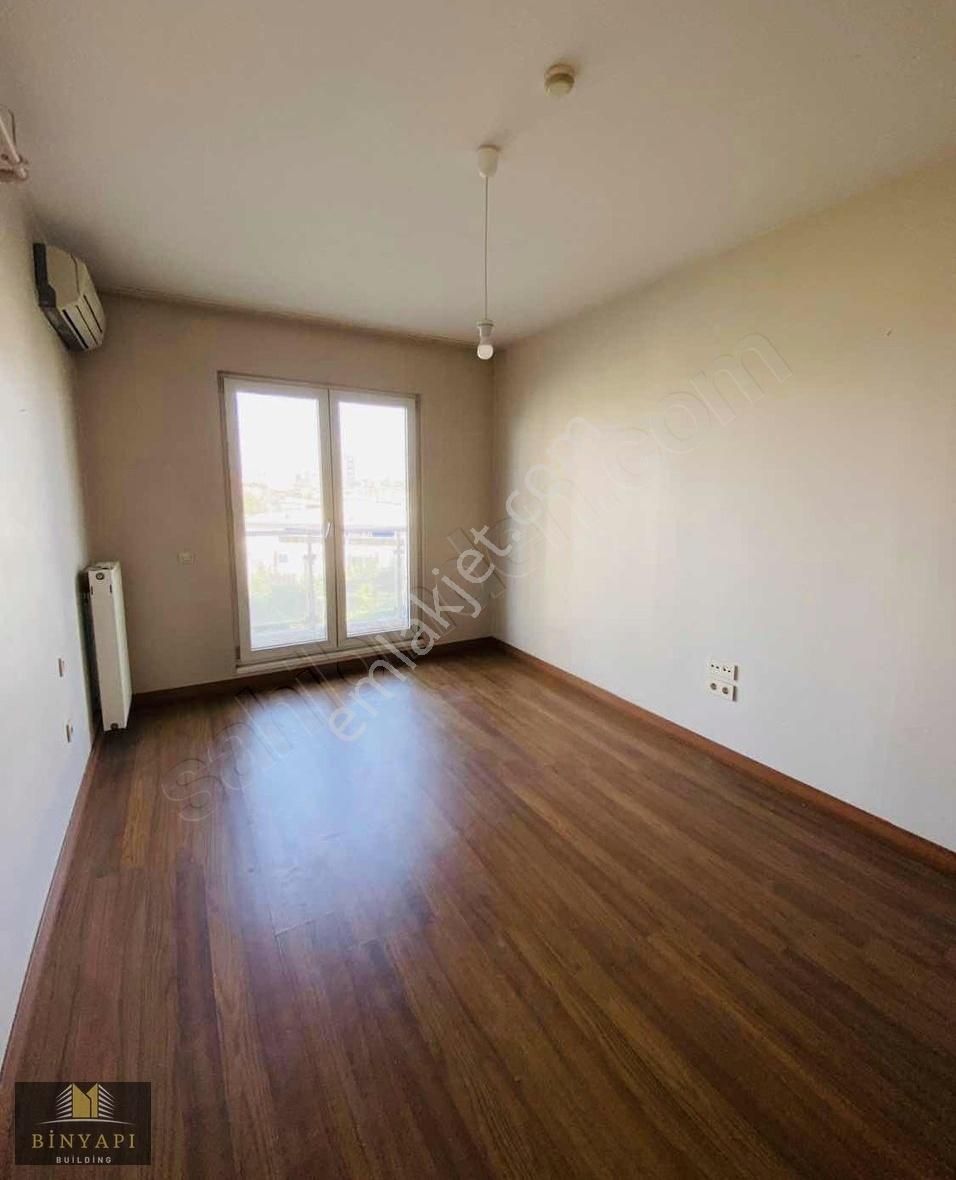 Başakşehir Ziya Gökalp Kiralık Daire Ağaoğlu My World Europe'de 1. Kat 1+1 Kullanışlı Temiz Kiralık