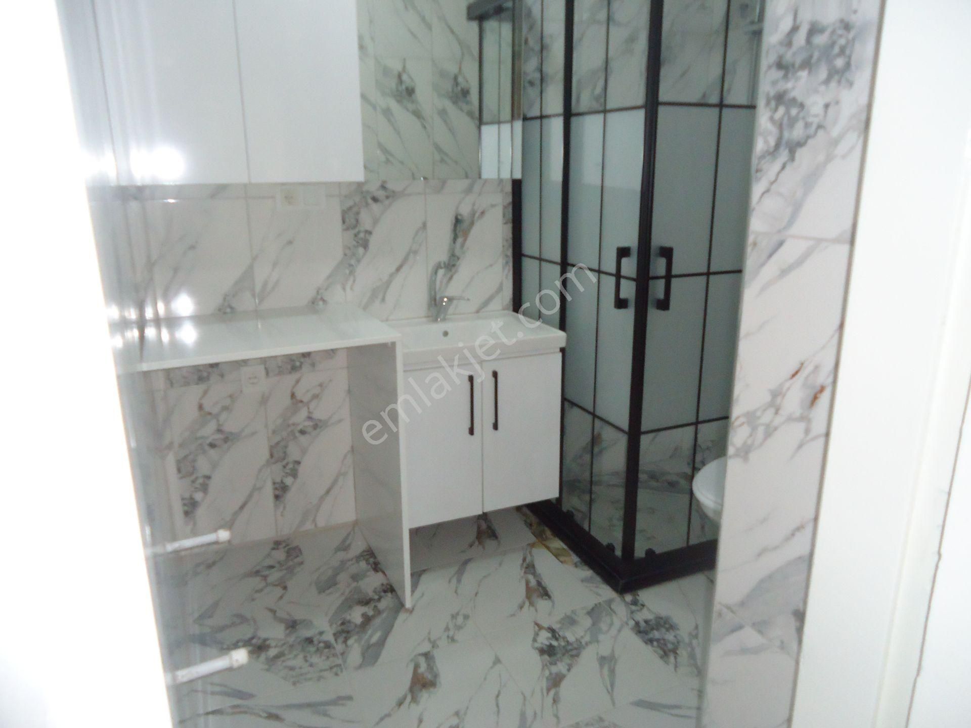 Salihli İstasyonda Namık Kemal Mah.ferah Cad. 3+1 100m2 İçi Tadilatlı Ara Kat - Görsel 26