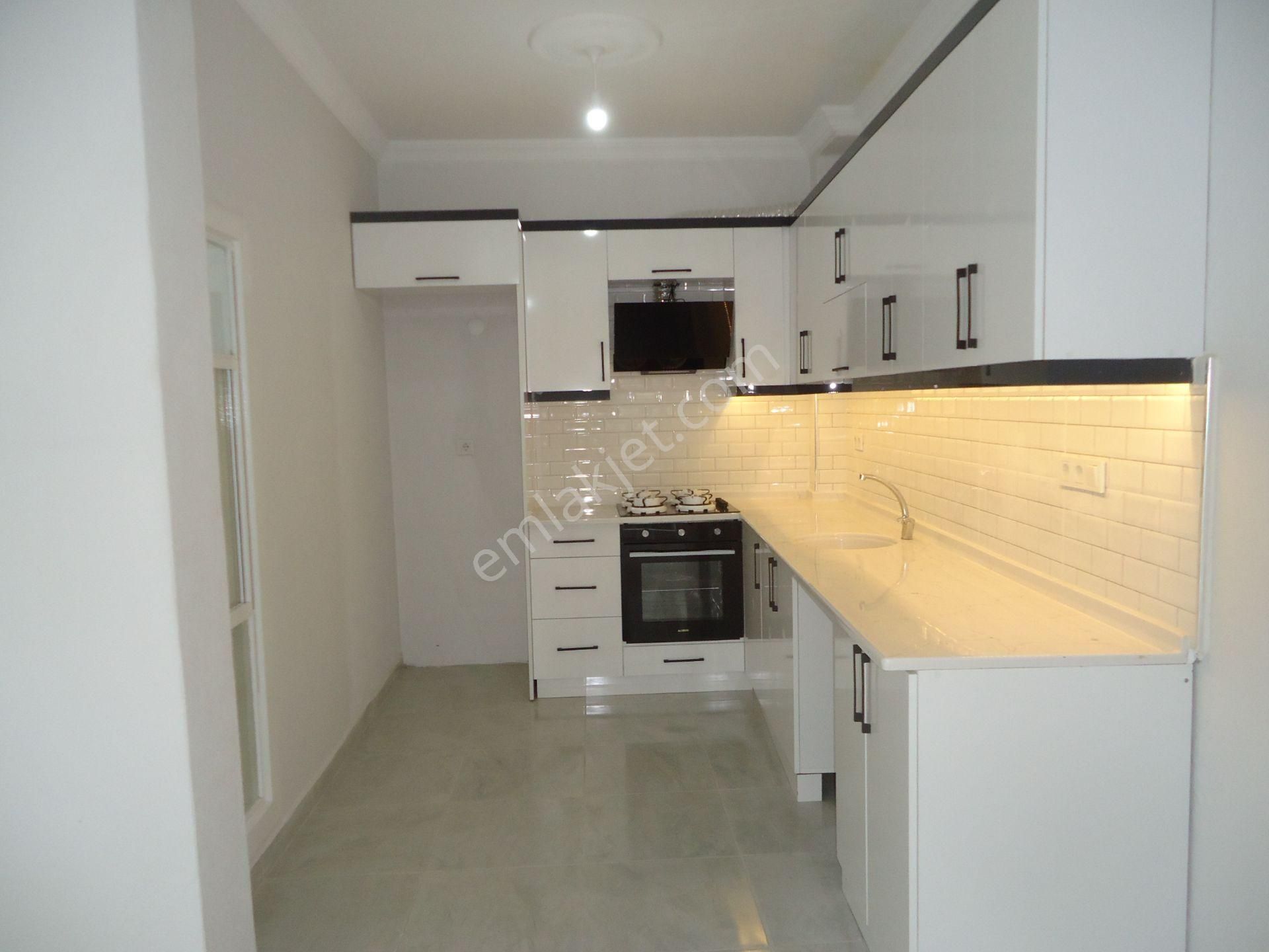 Salihli İstasyonda Namık Kemal Mah.ferah Cad. 3+1 100m2 İçi Tadilatlı Ara Kat - Görsel 20