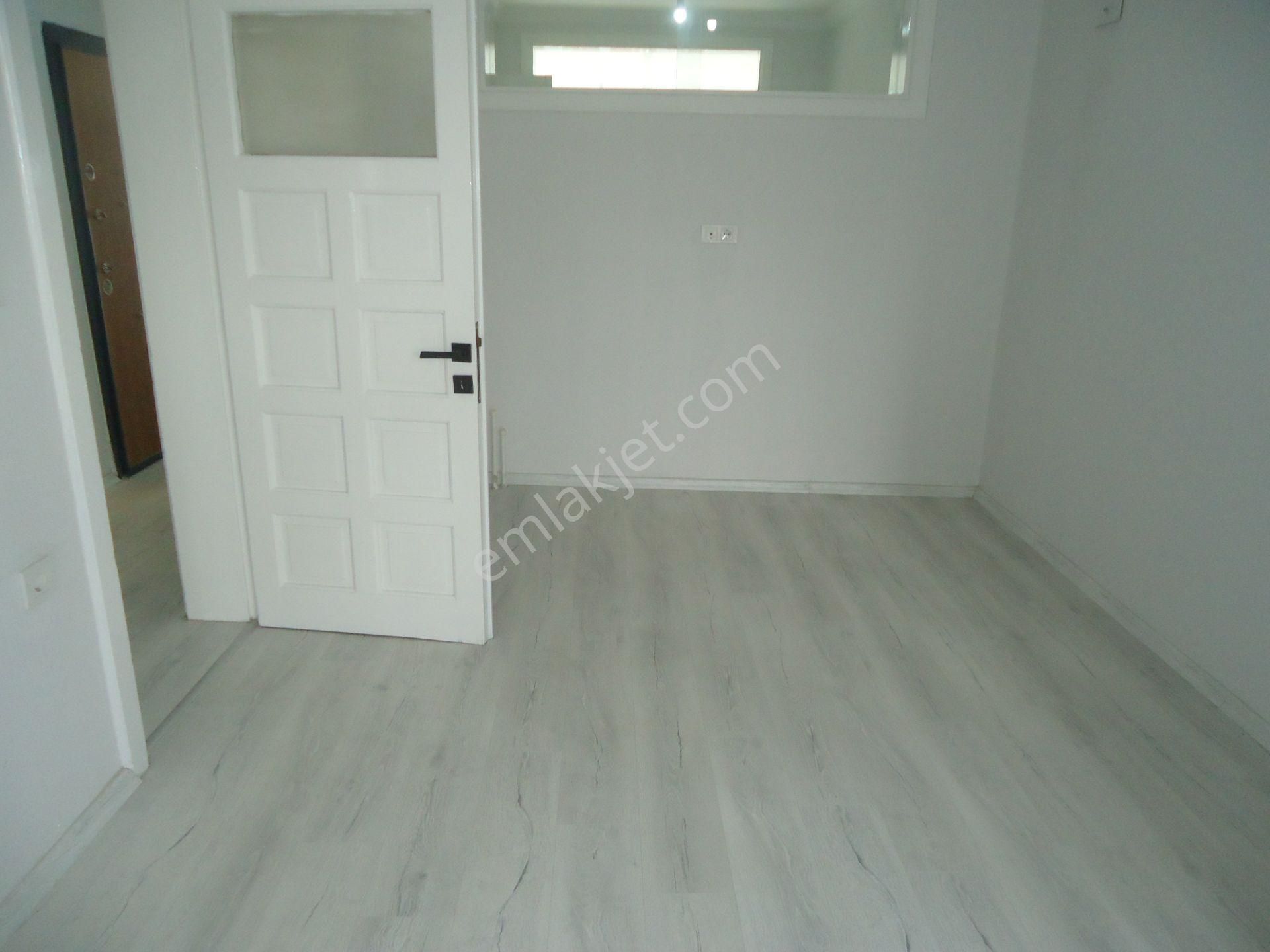 Salihli İstasyonda Namık Kemal Mah.ferah Cad. 3+1 100m2 İçi Tadilatlı Ara Kat - Görsel 21