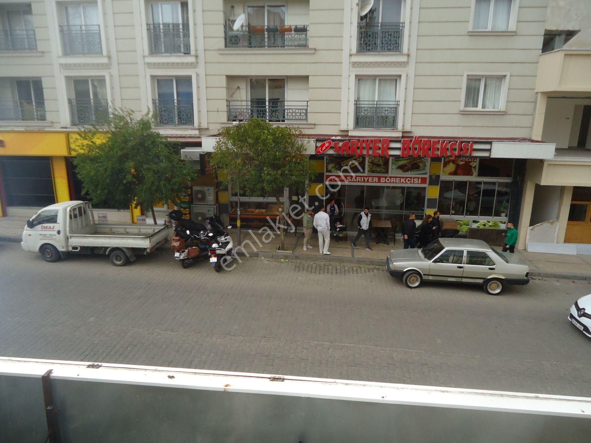 Salihli İstasyonda Namık Kemal Mah.ferah Cad. 3+1 100m2 İçi Tadilatlı Ara Kat - Görsel 6