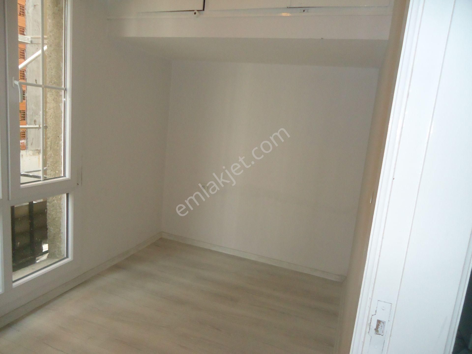 Salihli İstasyonda Namık Kemal Mah.ferah Cad. 3+1 100m2 İçi Tadilatlı Ara Kat - Görsel 25