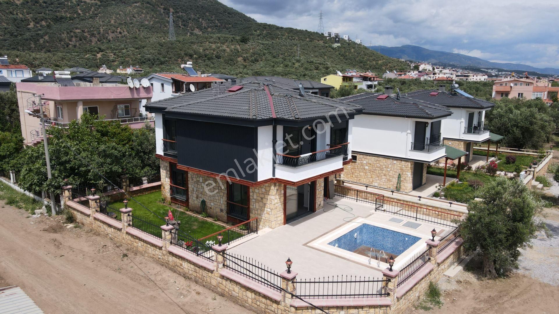 Edremit Narlı Satılık Villa Özel Havuzlu Doğa İçinde Saklı Cennet Satılık 4+1 Villa