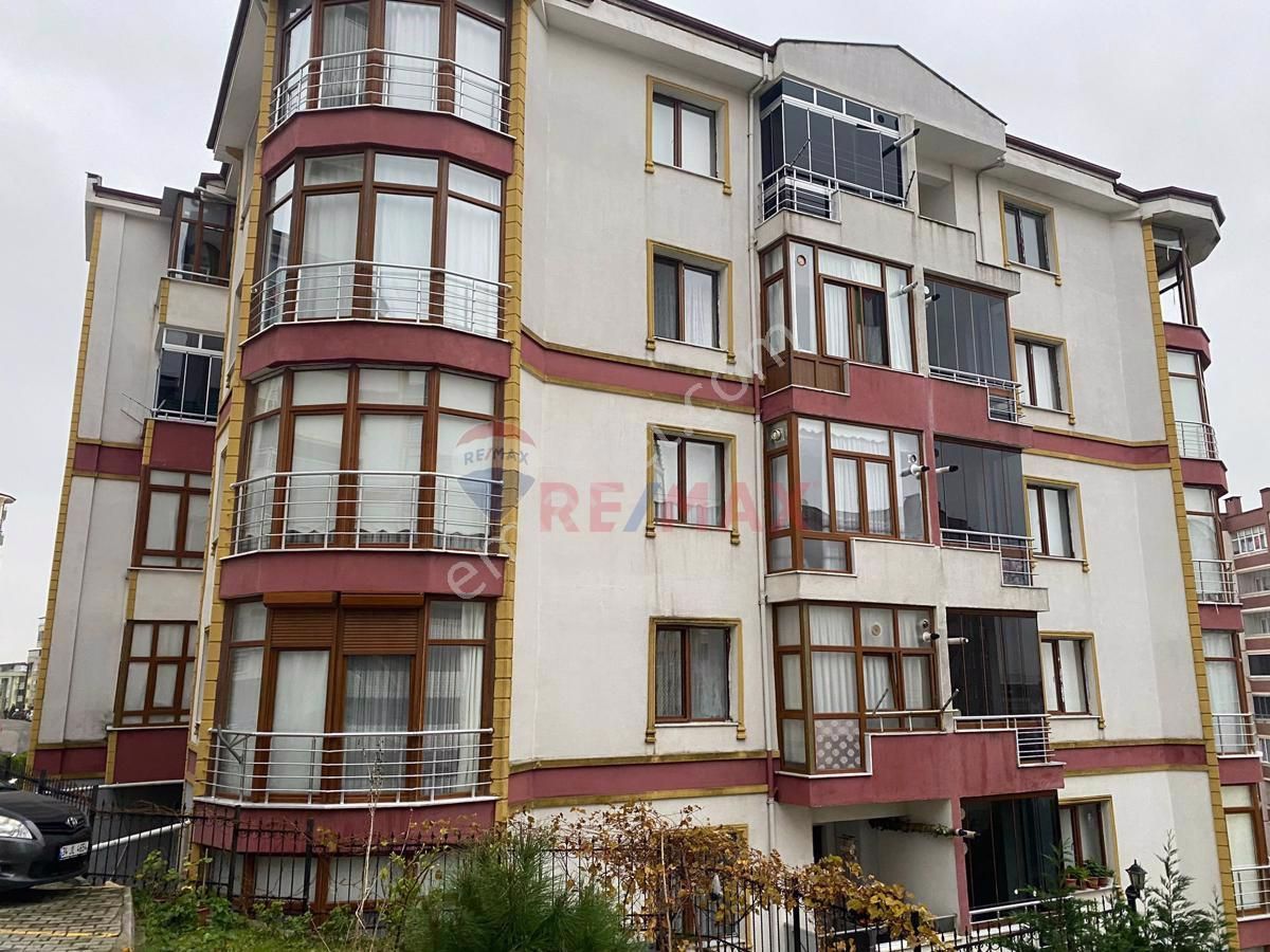 Gebze Yenikent Satılık Daire Gebze Yenikent Mahallesinde Site İçinde Satılık 3+1 Daire