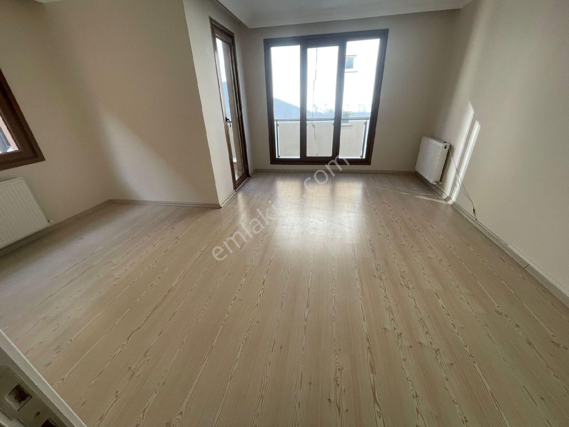 Eyüpsultan Akşemsettin Kiralık Daire Mst Emlak Çırçırda 2+1 Temiz Yeni Asansörlü Kiralık Daire