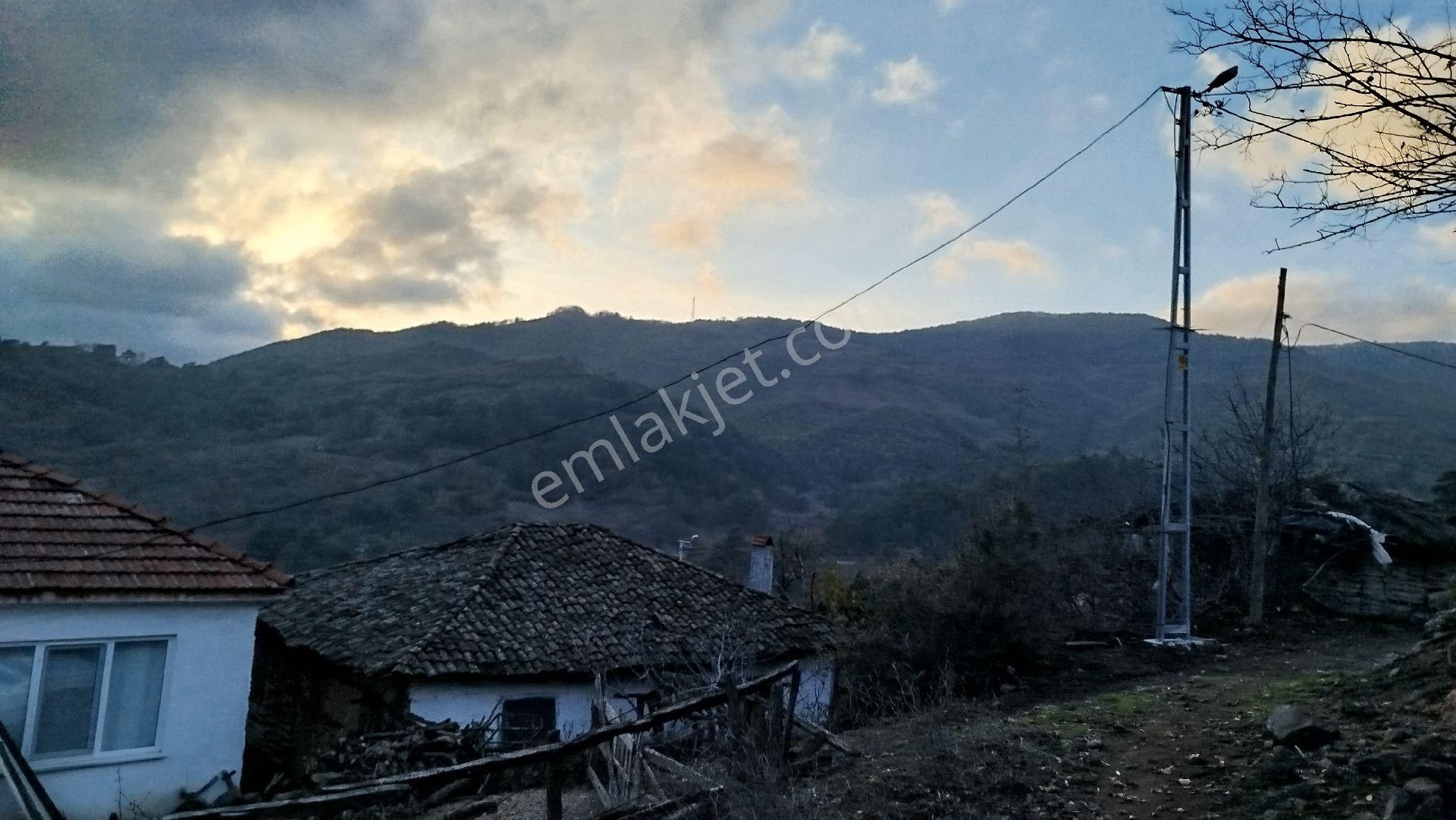 Gönen Karasukabaklar Satılık Konut İmarlı Kazdağlarında Köy Evi Ve Arsası