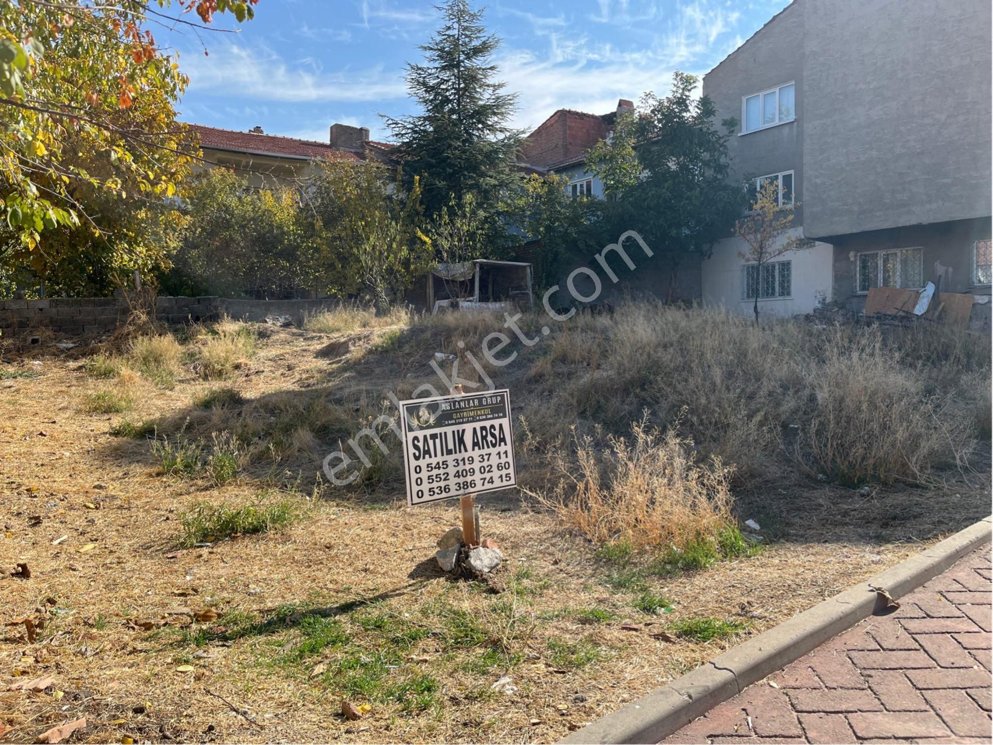 Odunpazarı Huzur Satılık Konut İmarlı Huzur Mah. Ali Rıza Efendi Caddesi Yakını 190m2 Yatırımlık Arsa