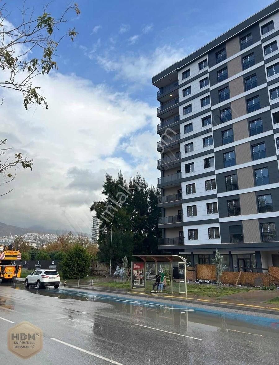 Bayraklı Manavkuyu Satılık Daire Hdm35'den Manavkuyu Mahallesi'nde Cadde Üzeri Lüks 3+1 Daire