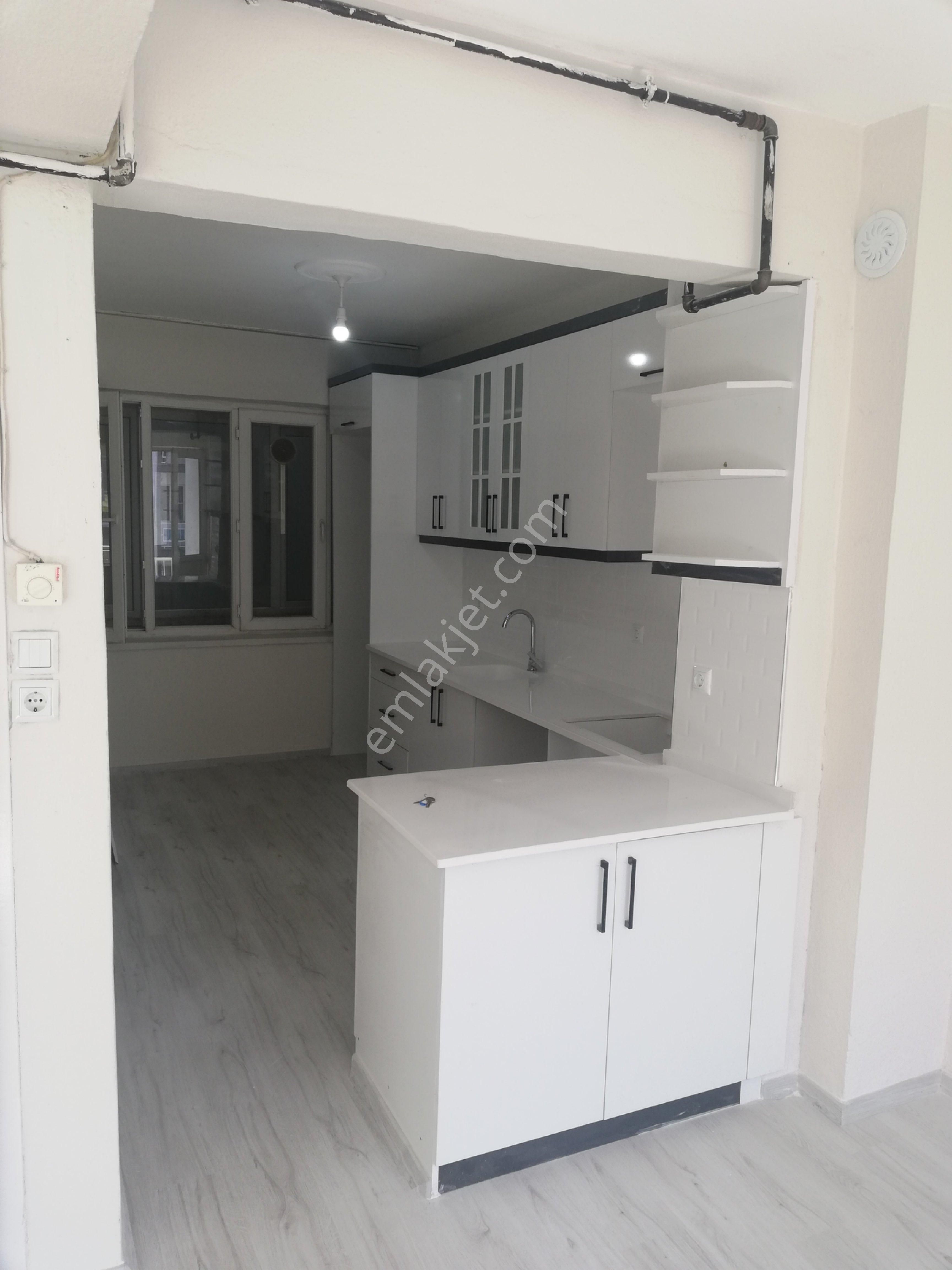 Akhisar Kethüda Kiralık Daire Sahibinden (polisten) Lise Mevkisi Arakat 135m2 3+1 Çift Balkon Çift Cepheli Kiler Doğalgazlı