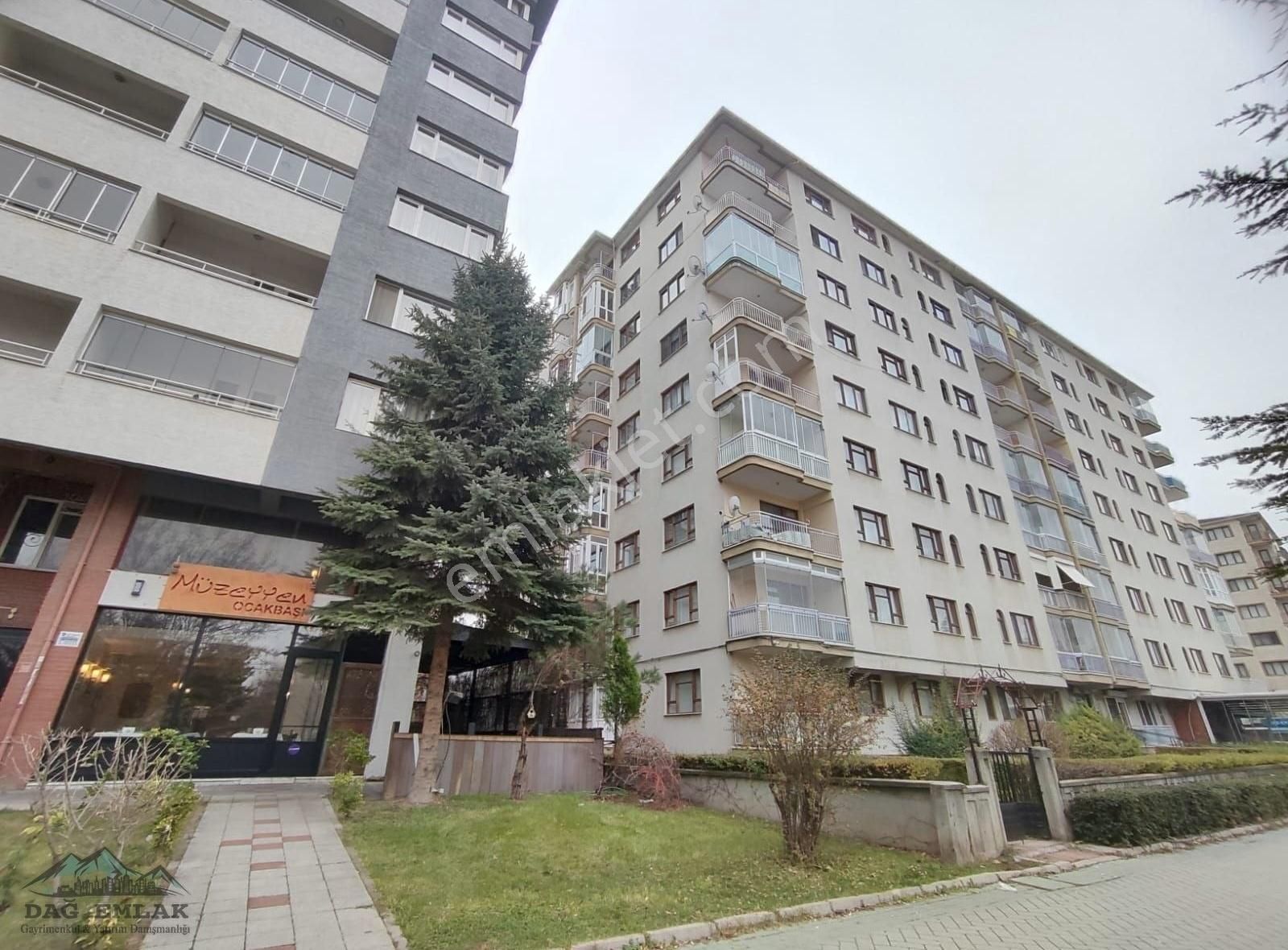 Odunpazarı Akarbaşı Kiralık Daire Dağ Emlak//atatürk Blv Öğretmen Evi Krşısı 3+1 155m2 Kiralık