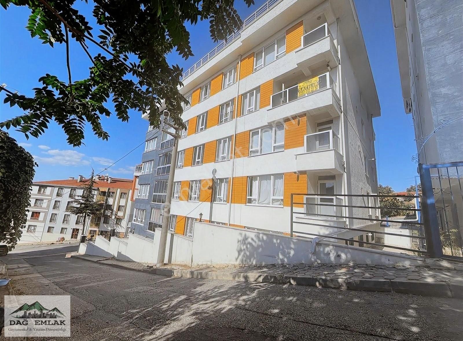 Odunpazarı Dede Satılık Daire Dağ Emlak//dede Mh Odunpazarı Yakını Elvan Sit. 2+1 110m2