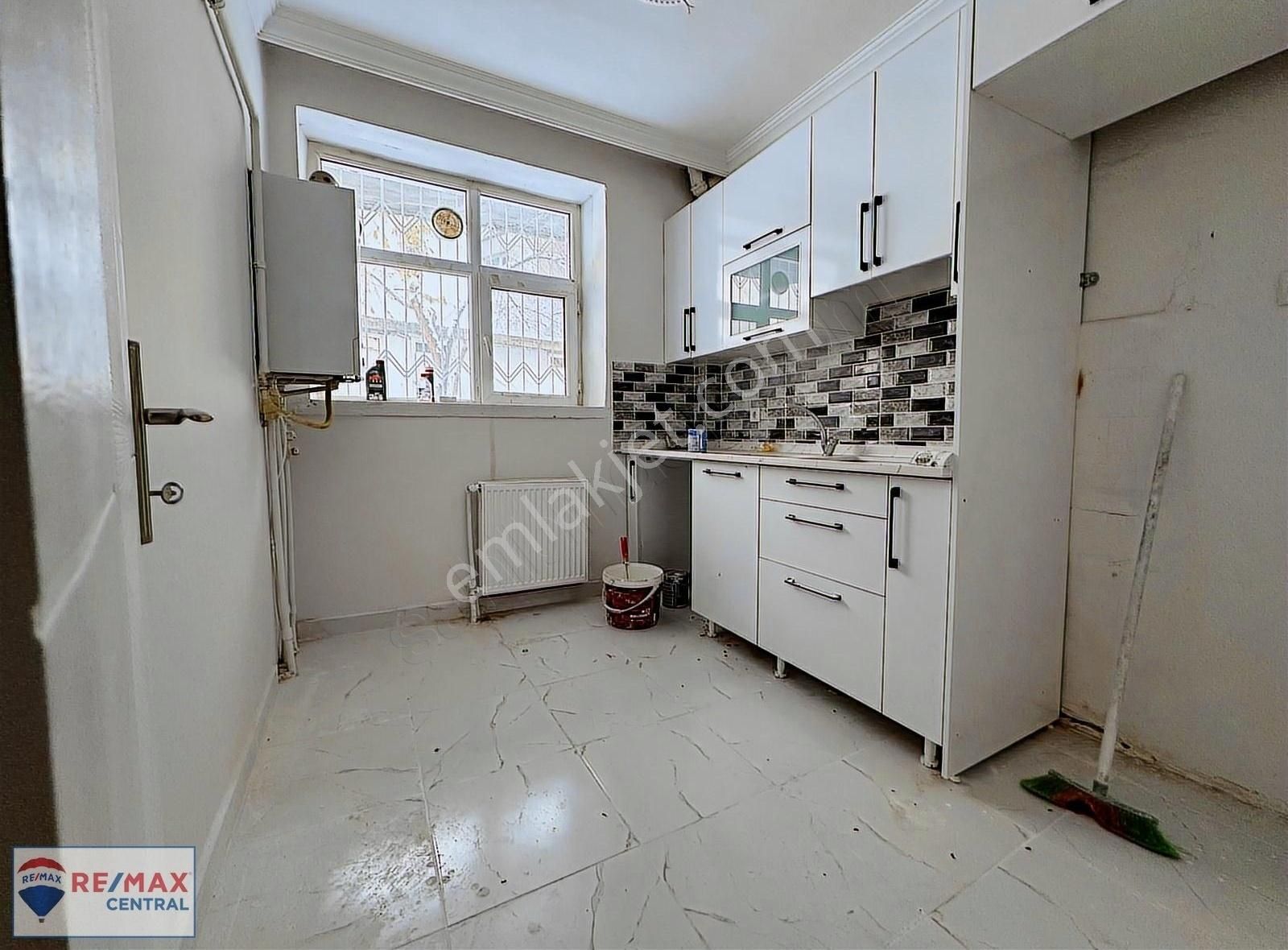 Sivas Merkez Örtülüpınar Kiralık Daire Remax Central'den Fidan Yazıcıoğlu'nun Yanında Fırsat Daire