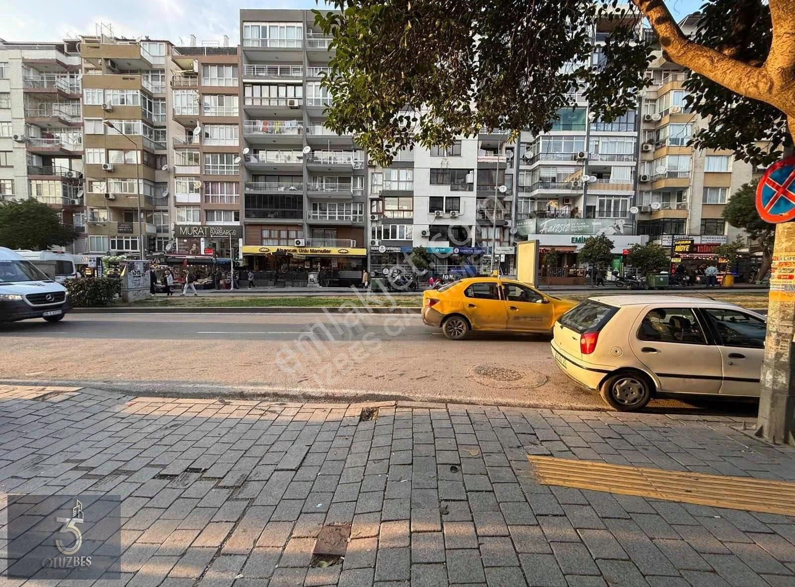 Karabağlar Bahçelievler Satılık Daire Otuzbeş'ten İnönü Cad Üzeri 3+1 Arakat Üçyol Meydanda Satılık