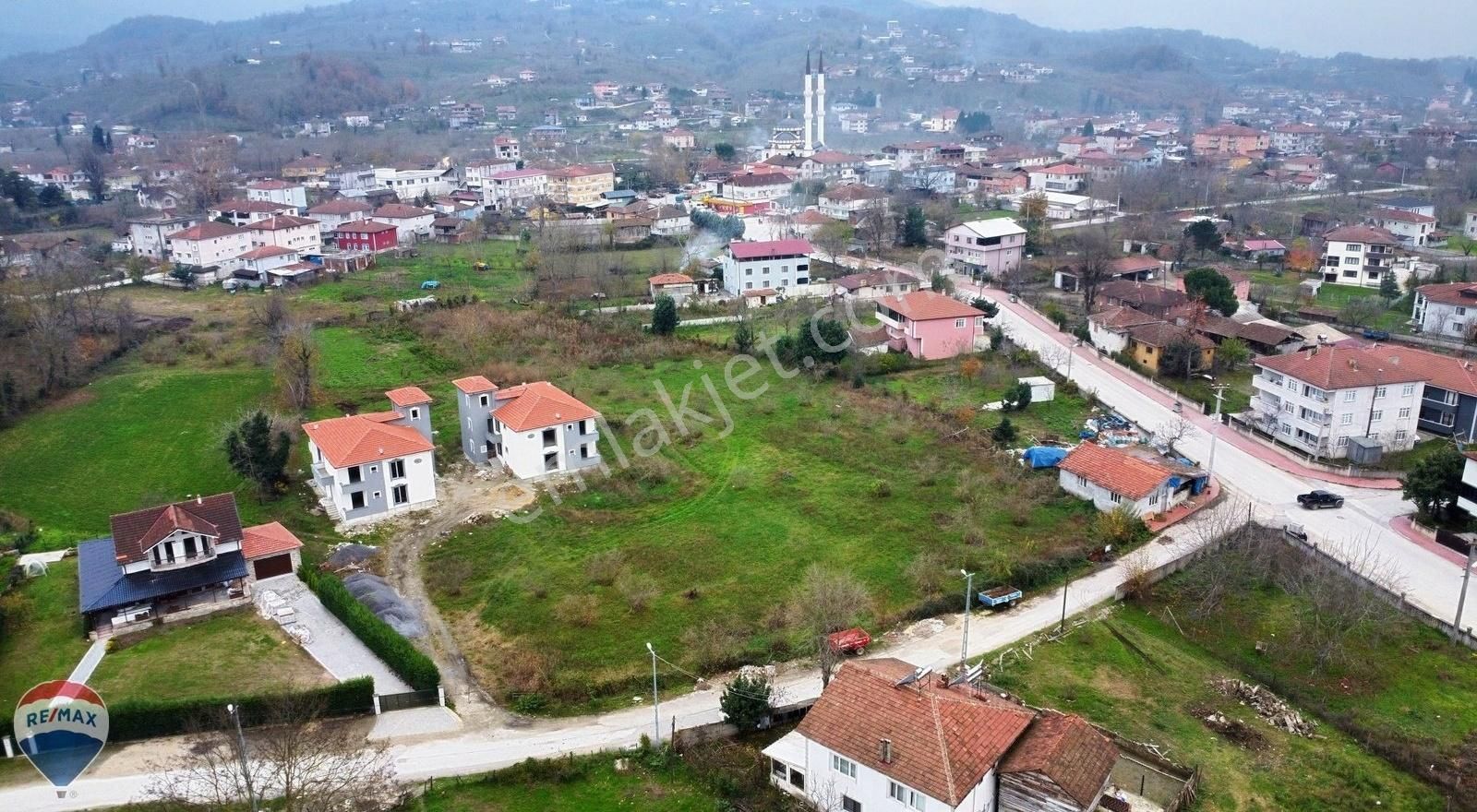 Erenler Kayalarreşitbey Satılık Konut İmarlı Erenler Kayalarreşitbey'de Kısmi İmarlı Arsa