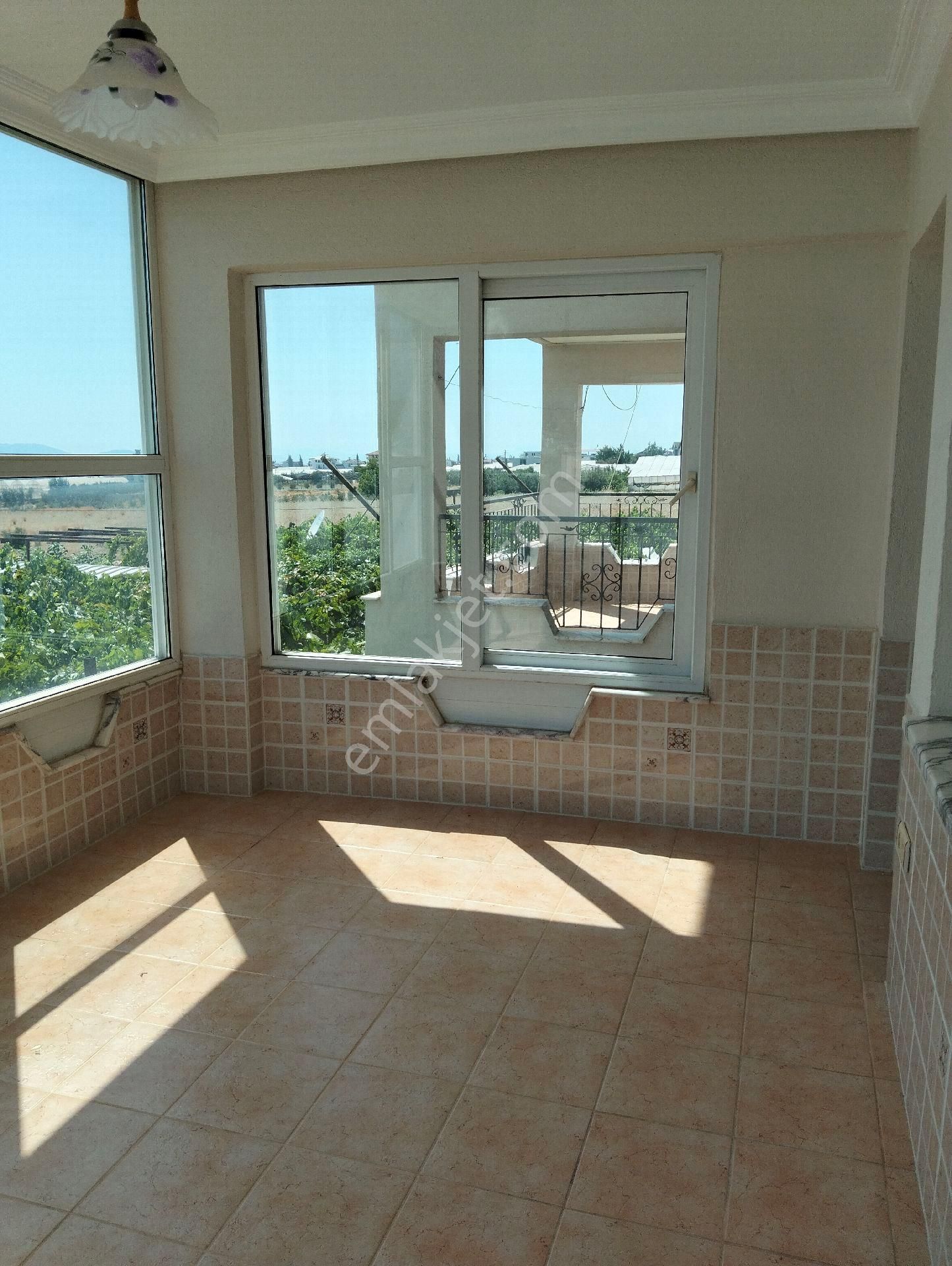 Karaçulhada Geniş 160 Metrekare 2+1 Daire