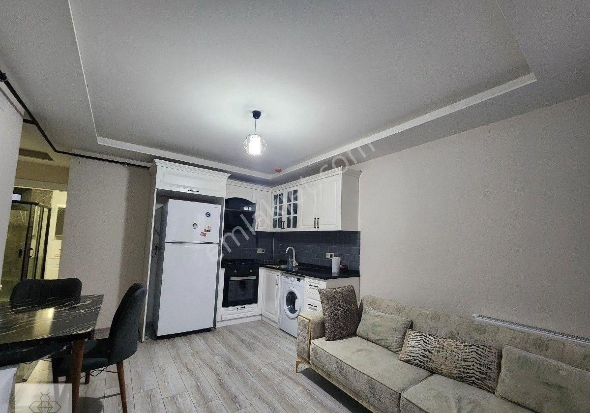 Mezitli Deniz Satılık Daire Full Eşyalı Denize Ve Ulaşıma Yakın Yeni Binada 1 +1 Satılık Daire...