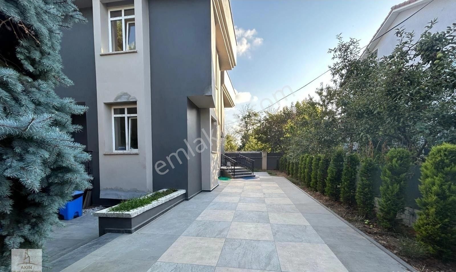 Sarıyer Kumköy Kiralık Villa Sarıyer Kumköy Merkezi Bölgede Müstakil Kiralık Villa