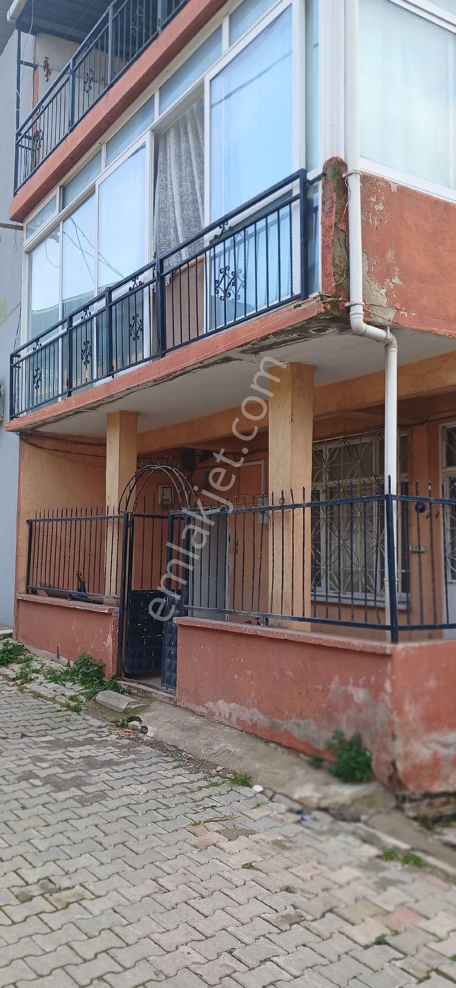 Bornova Meriç Satılık Daire 2 Katlı Müstakil Ev