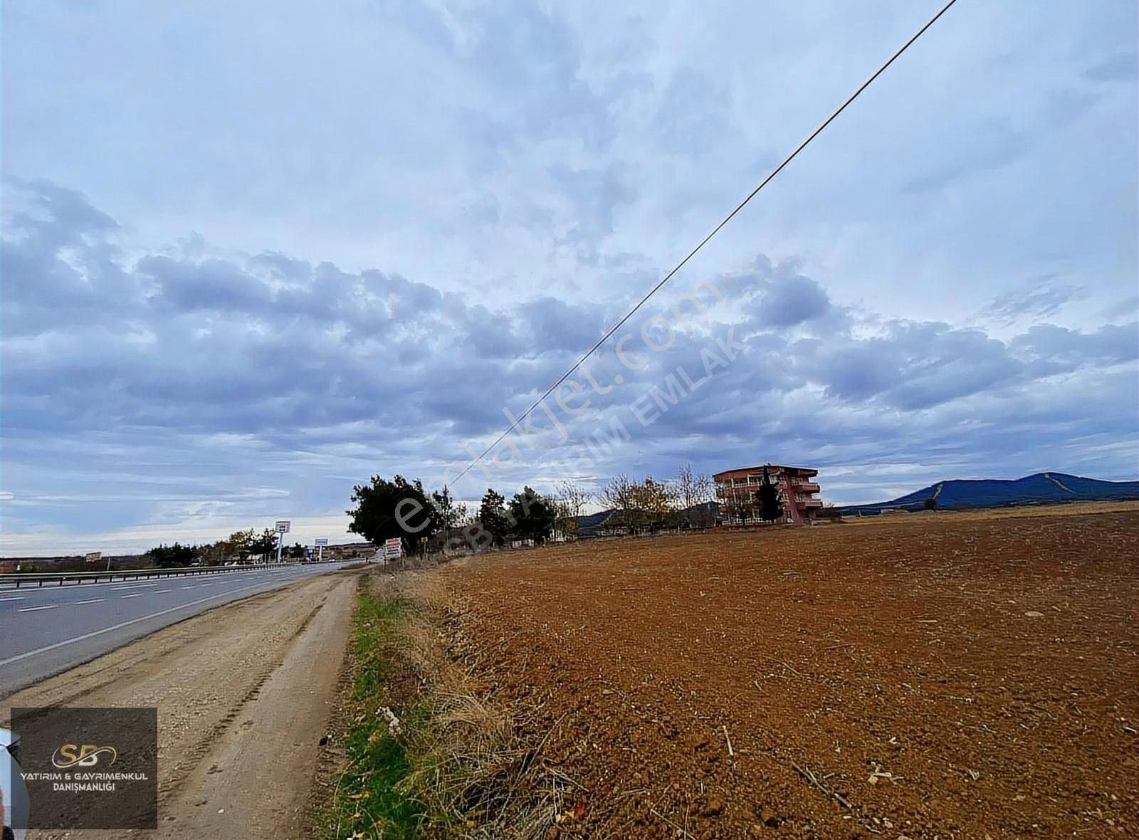 Keşan Bahçeköy Köyü Satılık Tarla Sb Yatırımdan Edirne Keşan Bahçeköy 680 M2 Otoyola Cephe