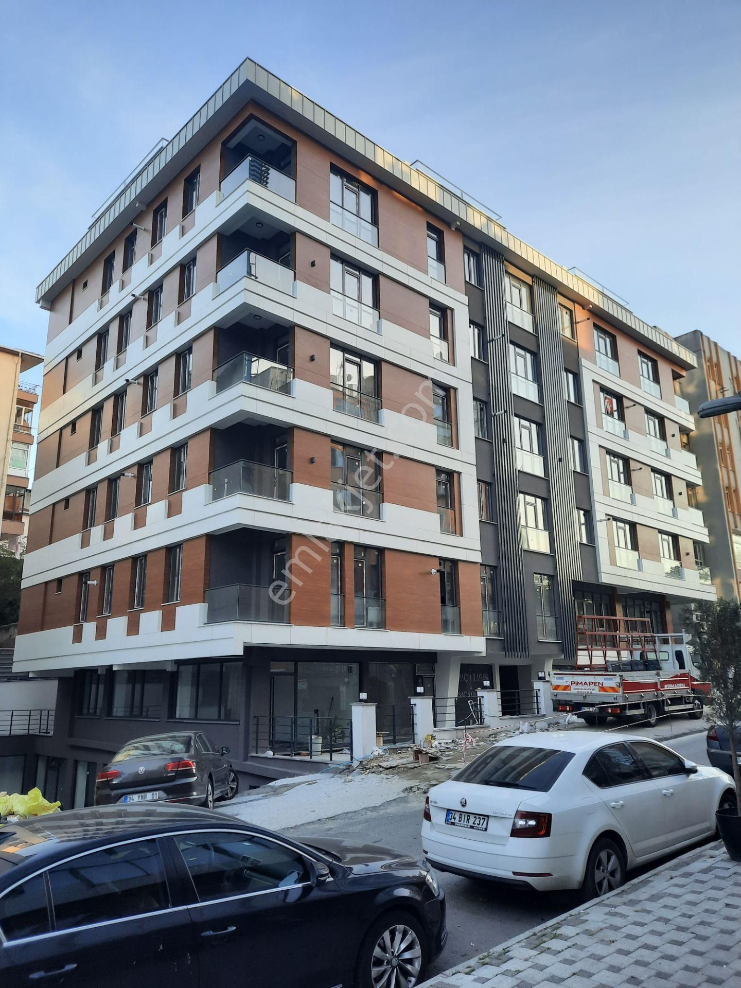 Şişli Mecidiyeköy Okula Yakın Kiralık Daire Mecidiyeköyde Sıfır Lüks 1+1 65 M2 3.kat Otoparklı Jeneratörlü Çift Asansörlü Yagın Merdivenli Daire