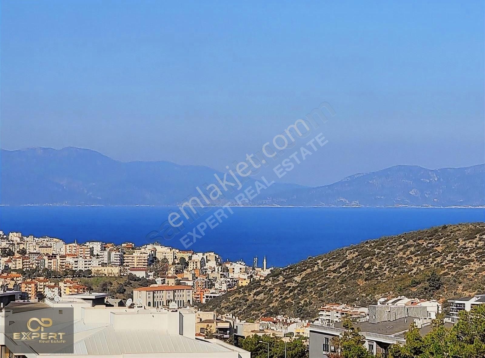 Kuşadası Değirmendere Satılık Daire Kuşadası'nda Havuzlu Deniz Manzaralı Daire