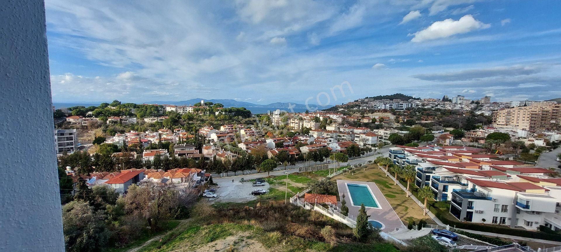 Kuşadası Kadınlar Denizi Satılık Daire Kadınlar Denizinde Muhteşem Konumda ,havuzlu,denize Yakın 1+1 Kat Mülkiyetli Sıfır Daire