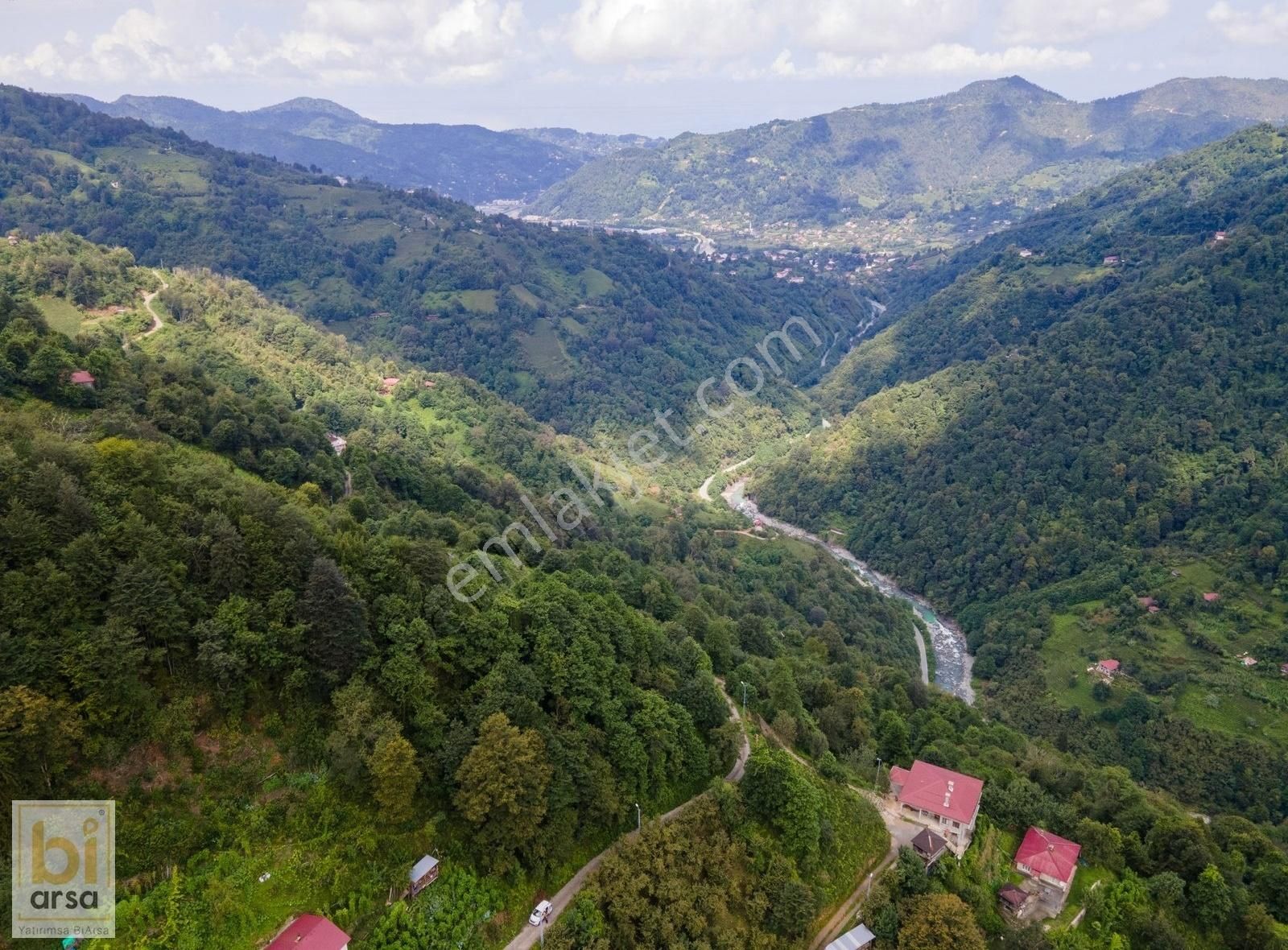 Arhavi Gürgencik Köyü Satılık Konut İmarlı Artvin Arhavi'de Denize 10km(16dk) 370m² İmarlı Köyiçi Asfalta C