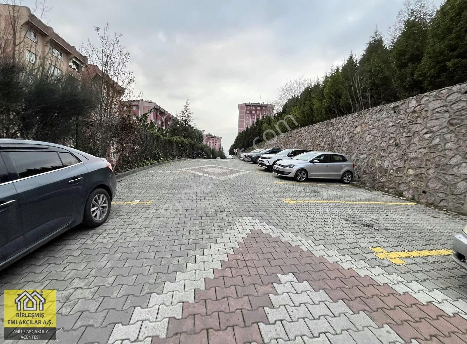 İzmit Erenler Satılık Daire Akçakoca Üniversite 3+1 115 M2 Arakat Satılık Daire