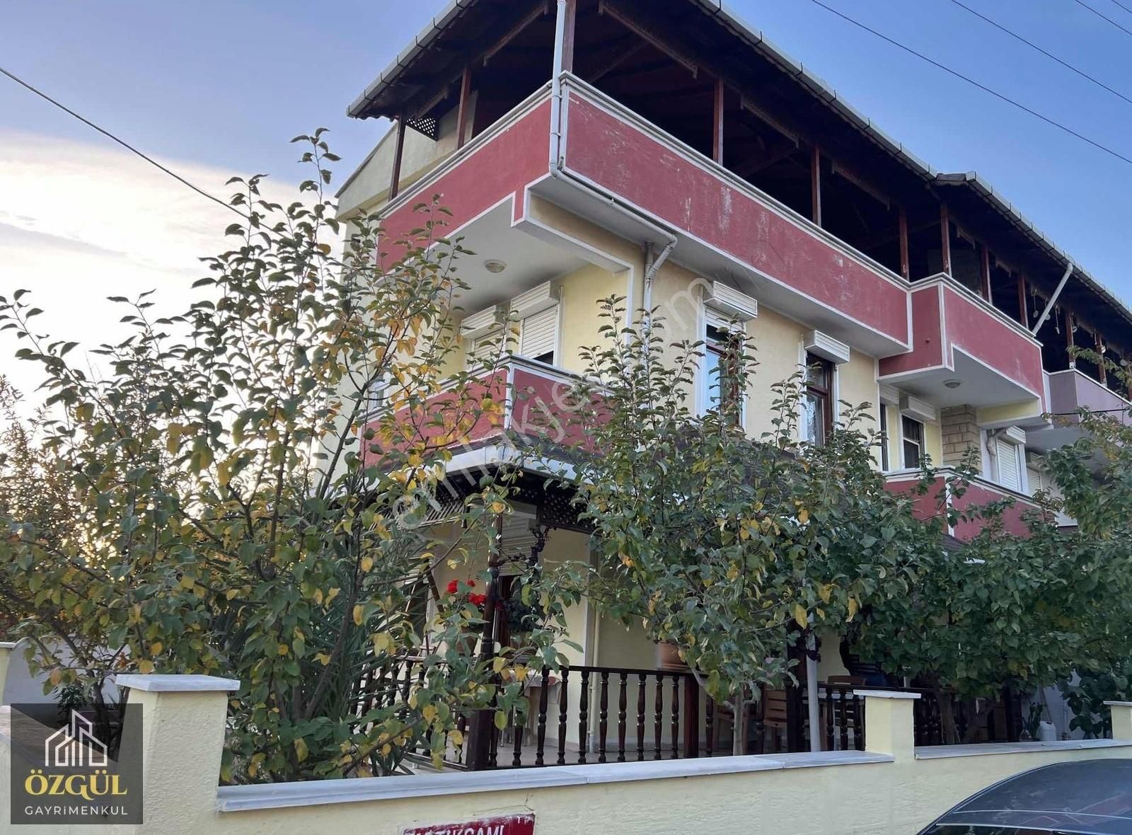 Tekirdağ Süleymanpaşa Denize Sıfır Satılık Villa Özgülden Kumbağda Mükemmel Villa 4+1 Eşyalı Oturuma Hazır