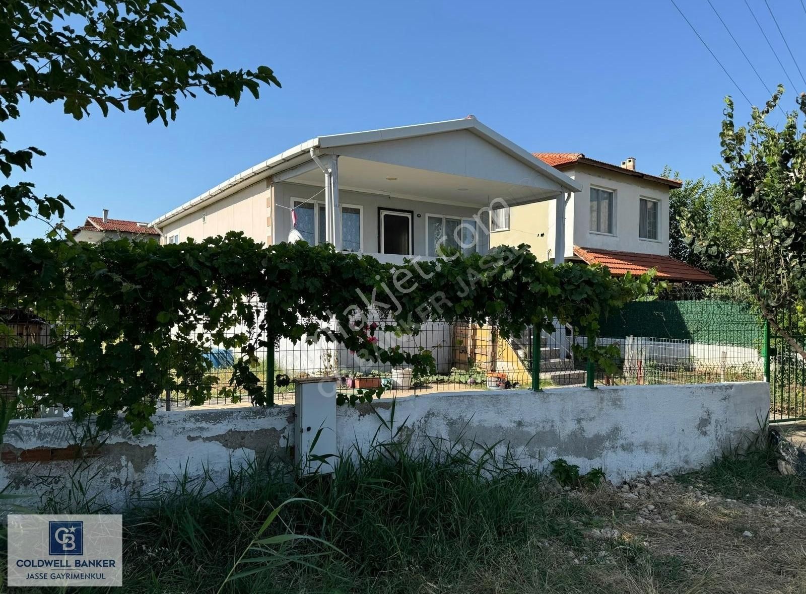 Urla İçmeler Satılık Villa İmarlı Urla İçmelerde Denize 150 Metre Mesafede 15/30 İmarlı