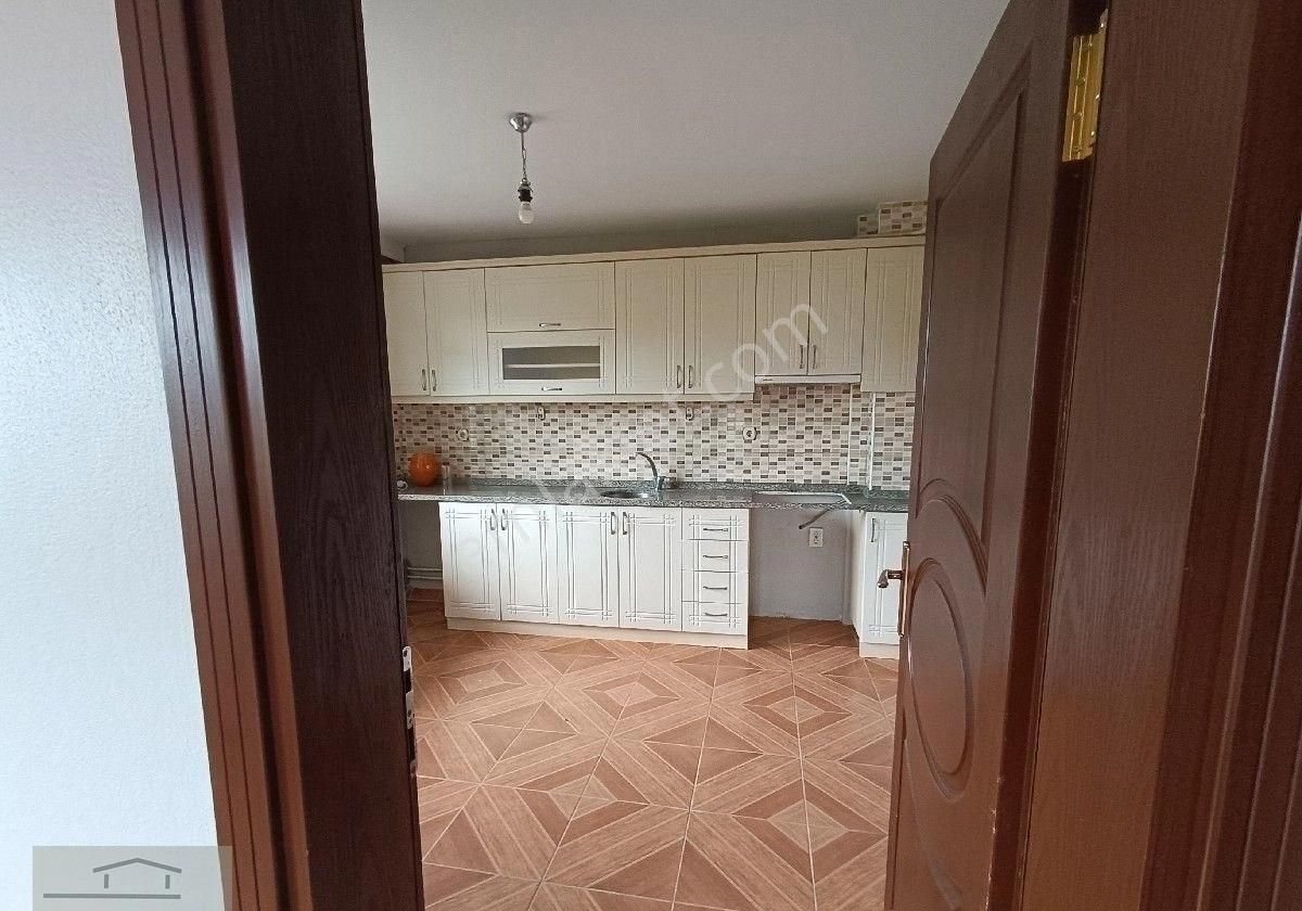 Akyazı Hastahane Kiralık Daire Akyazı İhl. Yanın Da Kiralık 3+1 Daire