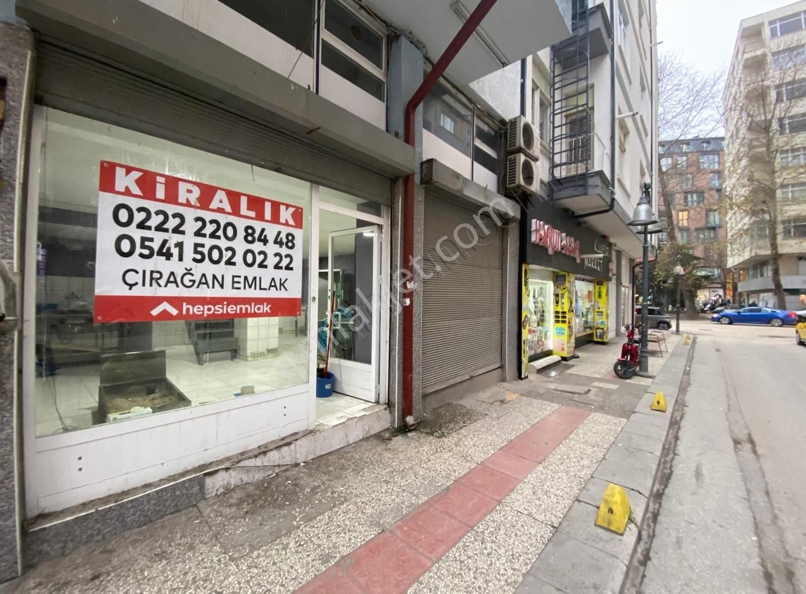 Tepebaşı Cumhuriye Kiralık Dükkan & Mağaza Çırağan Emlak'tan Cumhuriye Mah. Ana Cadde Yakını 85 M2 Dükkan